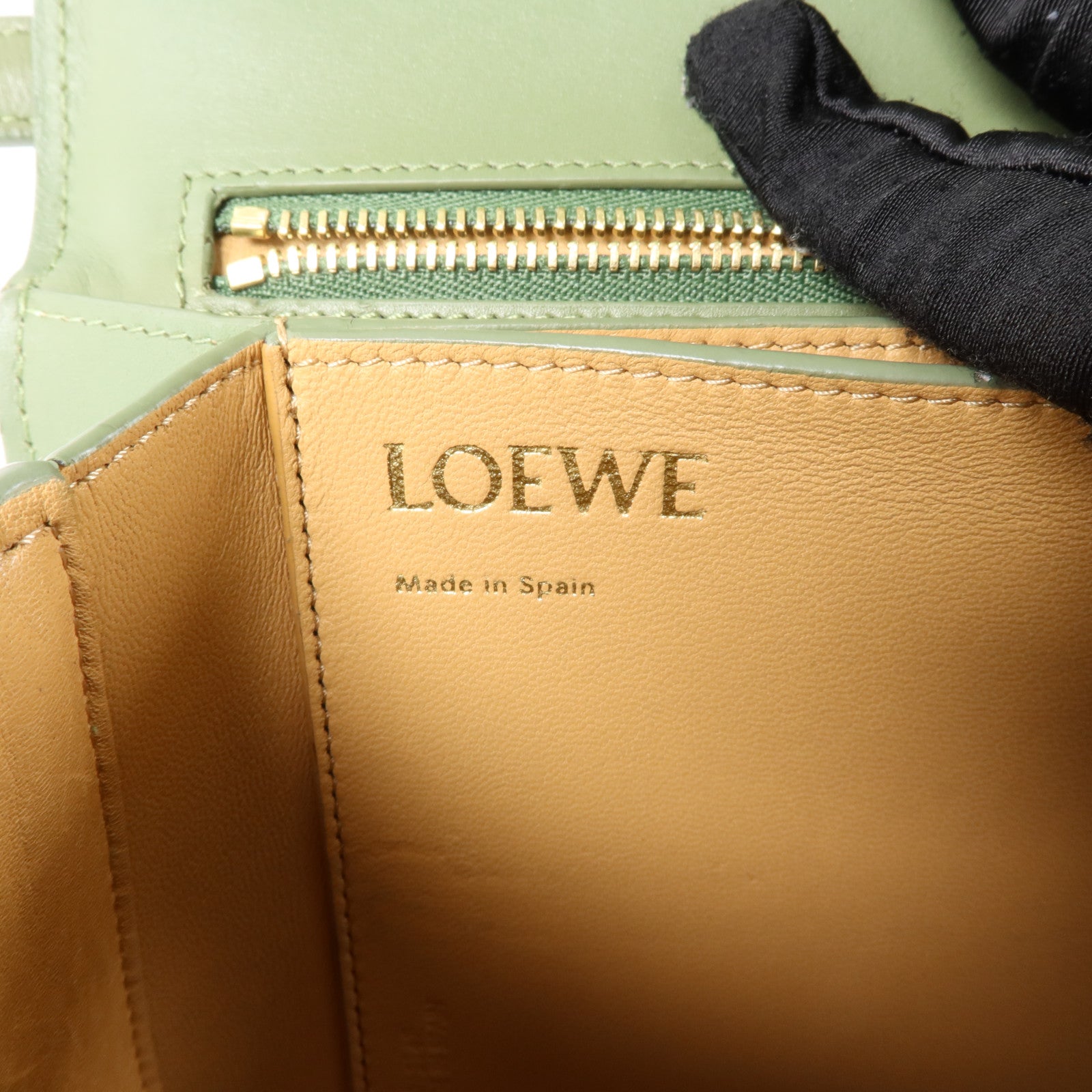 LOEWE 牛皮皮革Goya Medium肩背袋