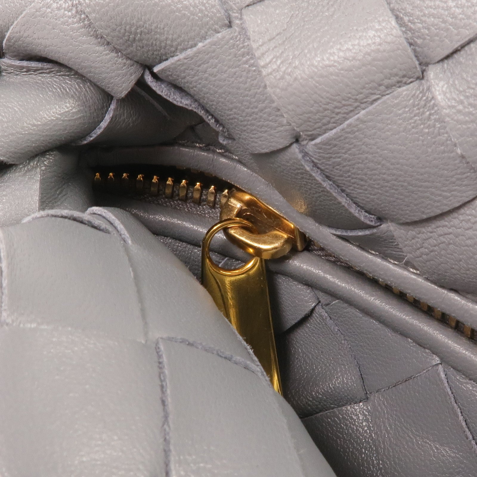 BOTTEGA VENETA 織紋皮革Mini Jodi金扣手挽袋