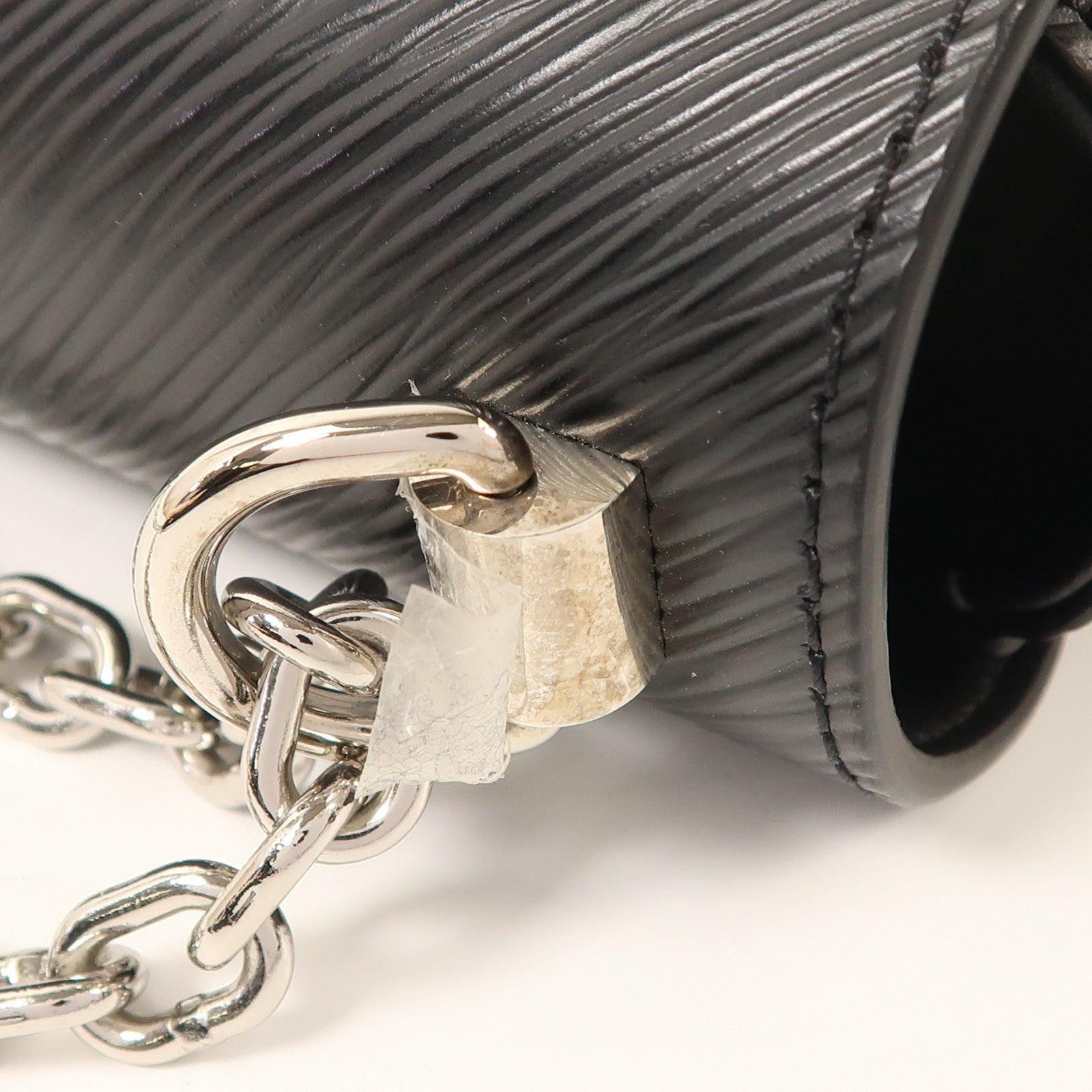 LOUIS VUITTON Epi Twist MM銀扣鏈帶肩背袋