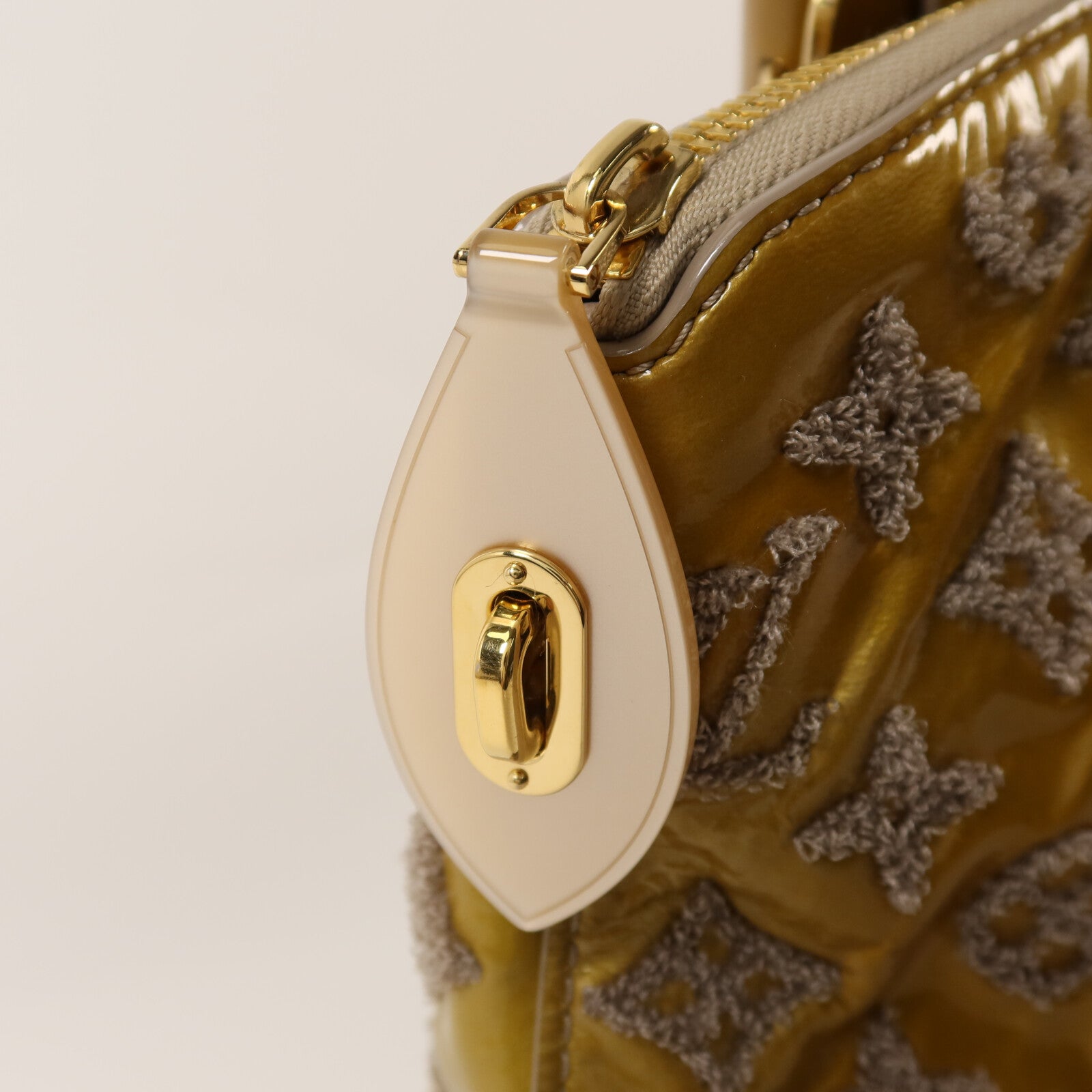 LOUIS VUITTON Monogram Fascination Lockit金扣手挽袋