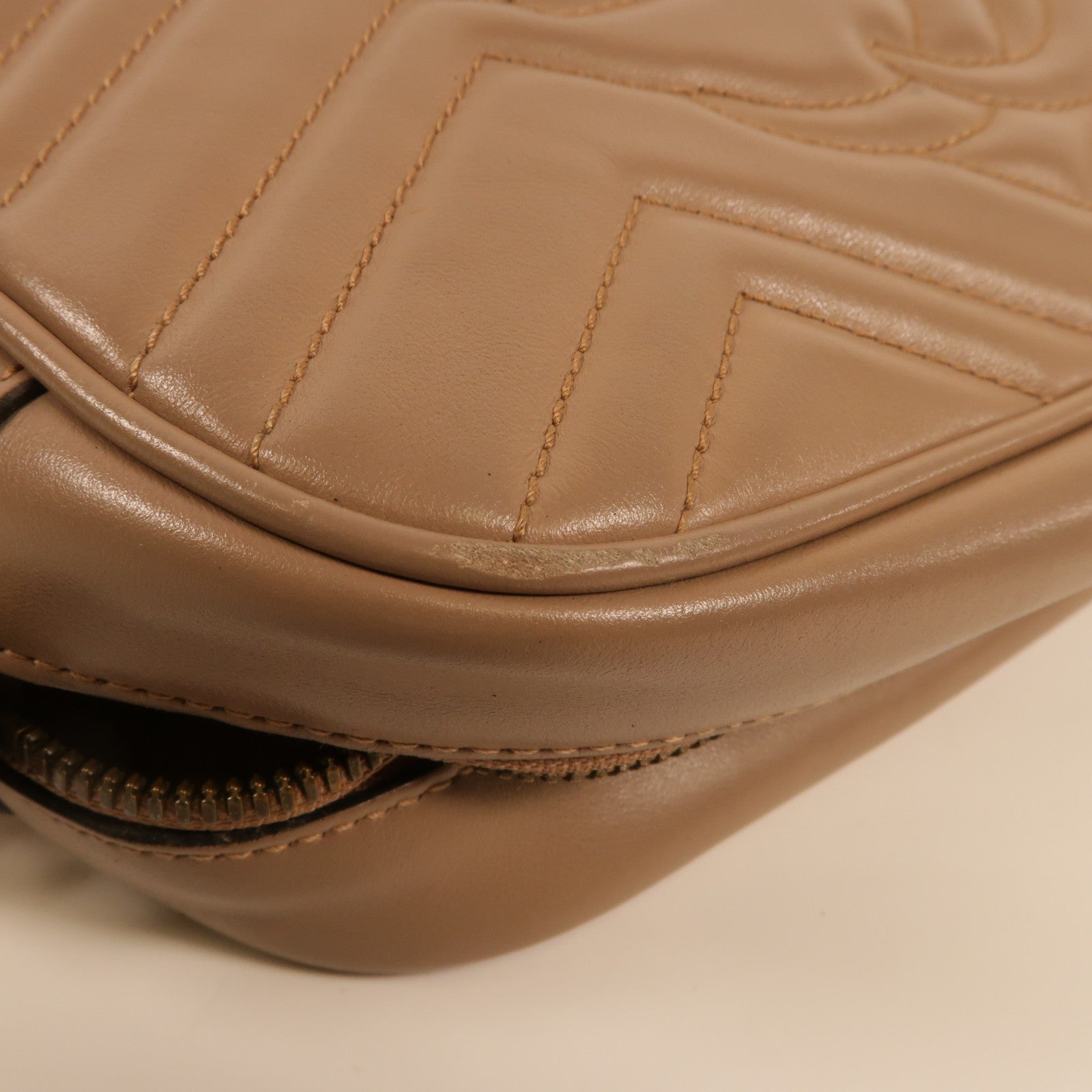 GUCCI 牛皮皮革GG Marmont Small Shoulder Bag金扣肩背袋