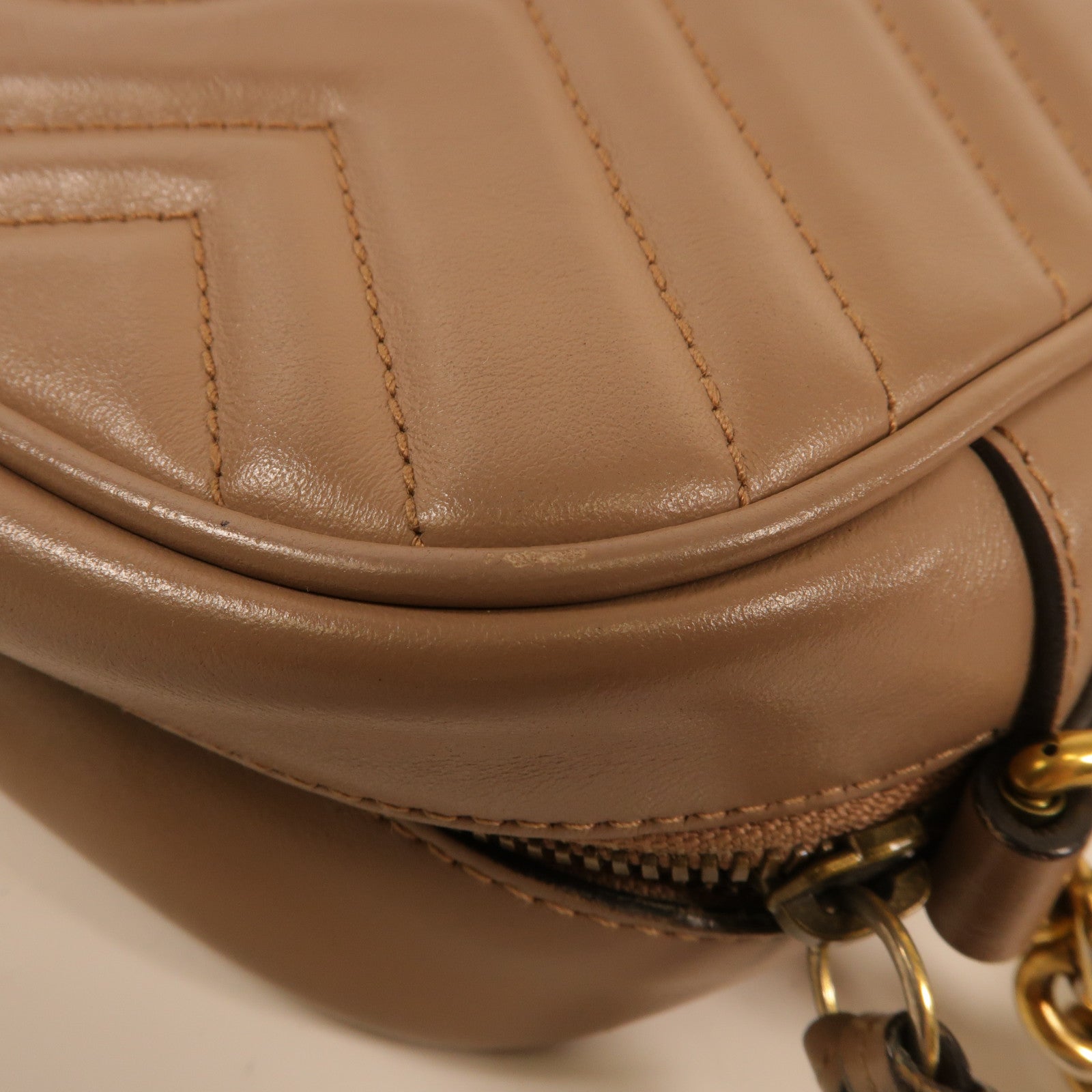 GUCCI 牛皮皮革GG Marmont Small Shoulder Bag金扣肩背袋