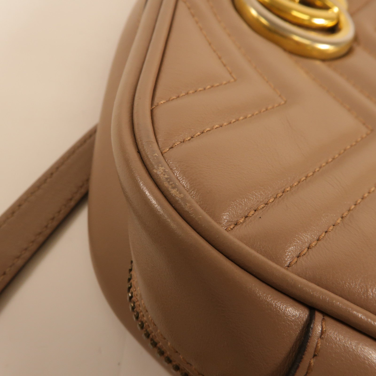 GUCCI 牛皮皮革GG Marmont Small Shoulder Bag金扣肩背袋