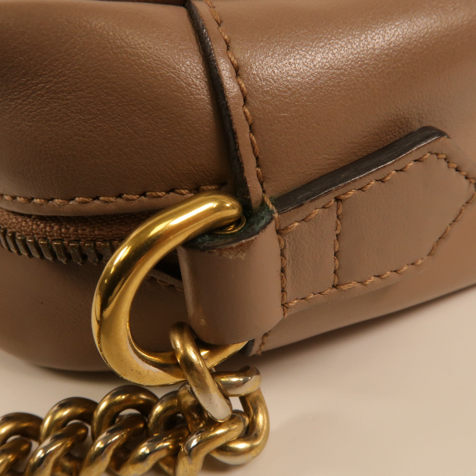 GUCCI 牛皮皮革GG Marmont Small Shoulder Bag金扣肩背袋