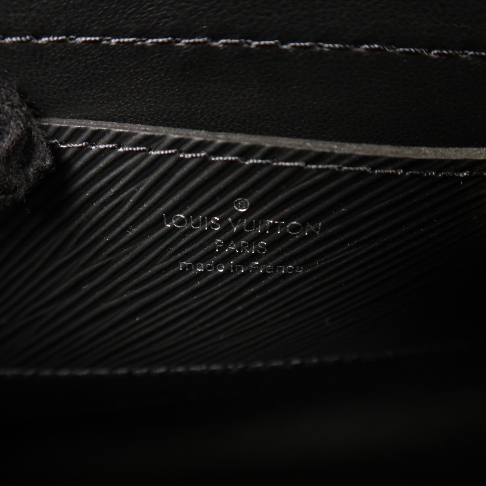 LOUIS VUITTON Epi Twist MM銀扣鏈帶肩背袋