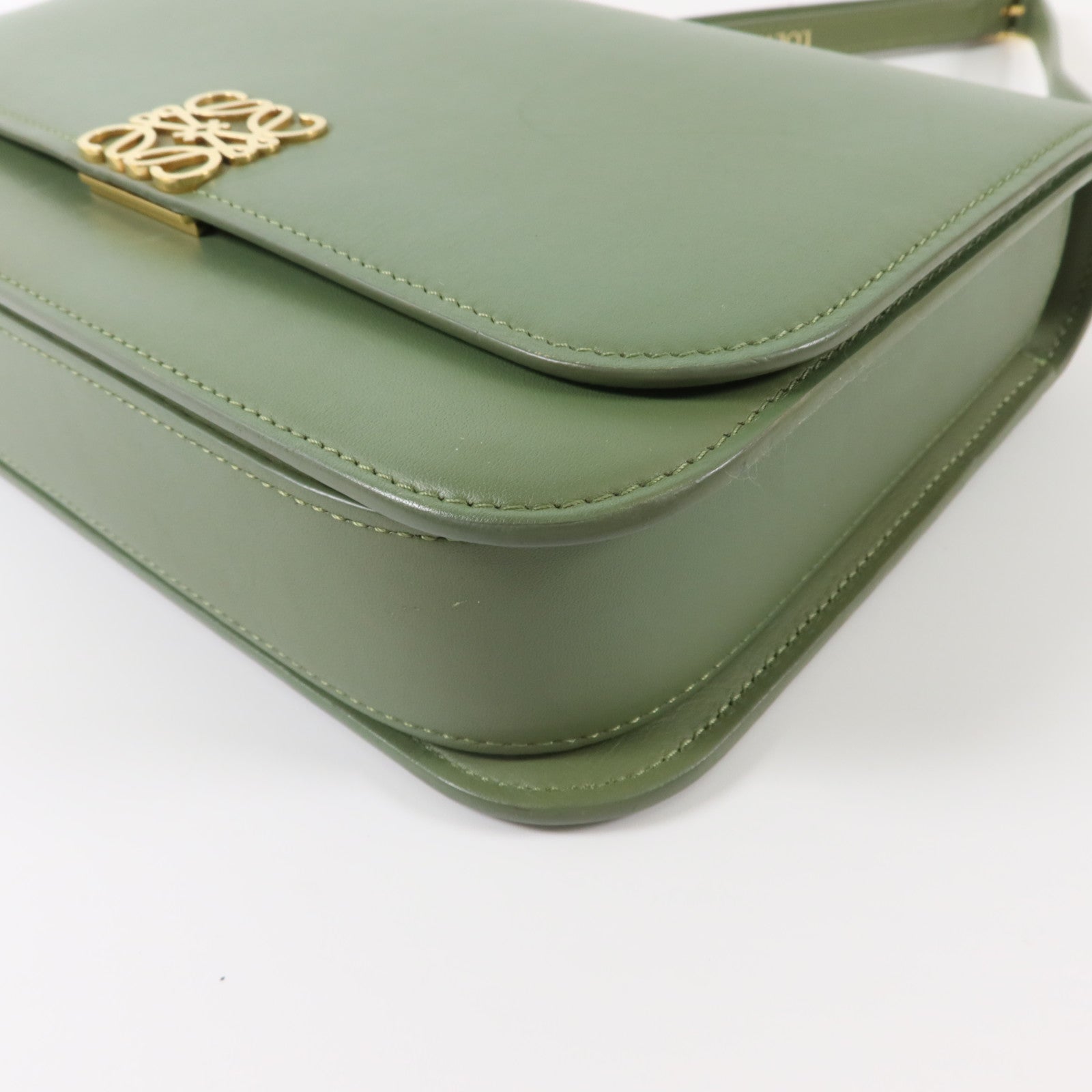 LOEWE 牛皮皮革Goya Medium肩背袋