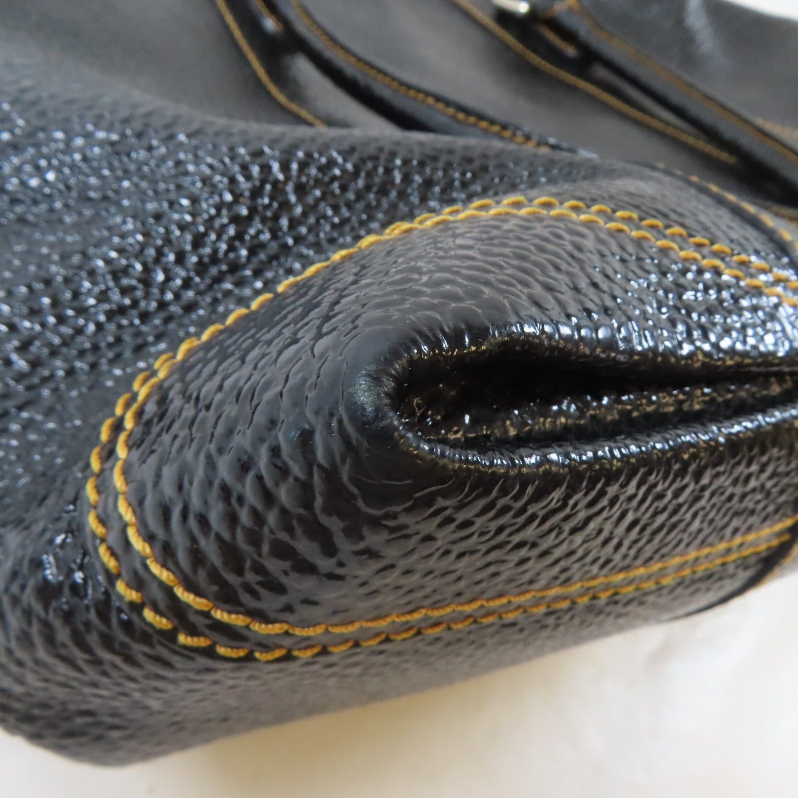 FENDI 【激減優惠】皮革Shoulder Bag銀扣肩背袋黑色