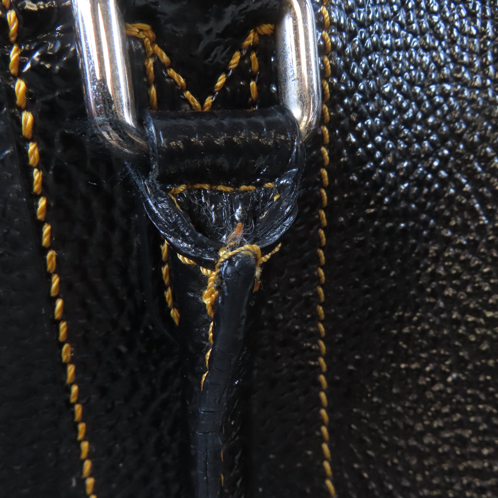 FENDI 【激減優惠】皮革Shoulder Bag銀扣肩背袋黑色