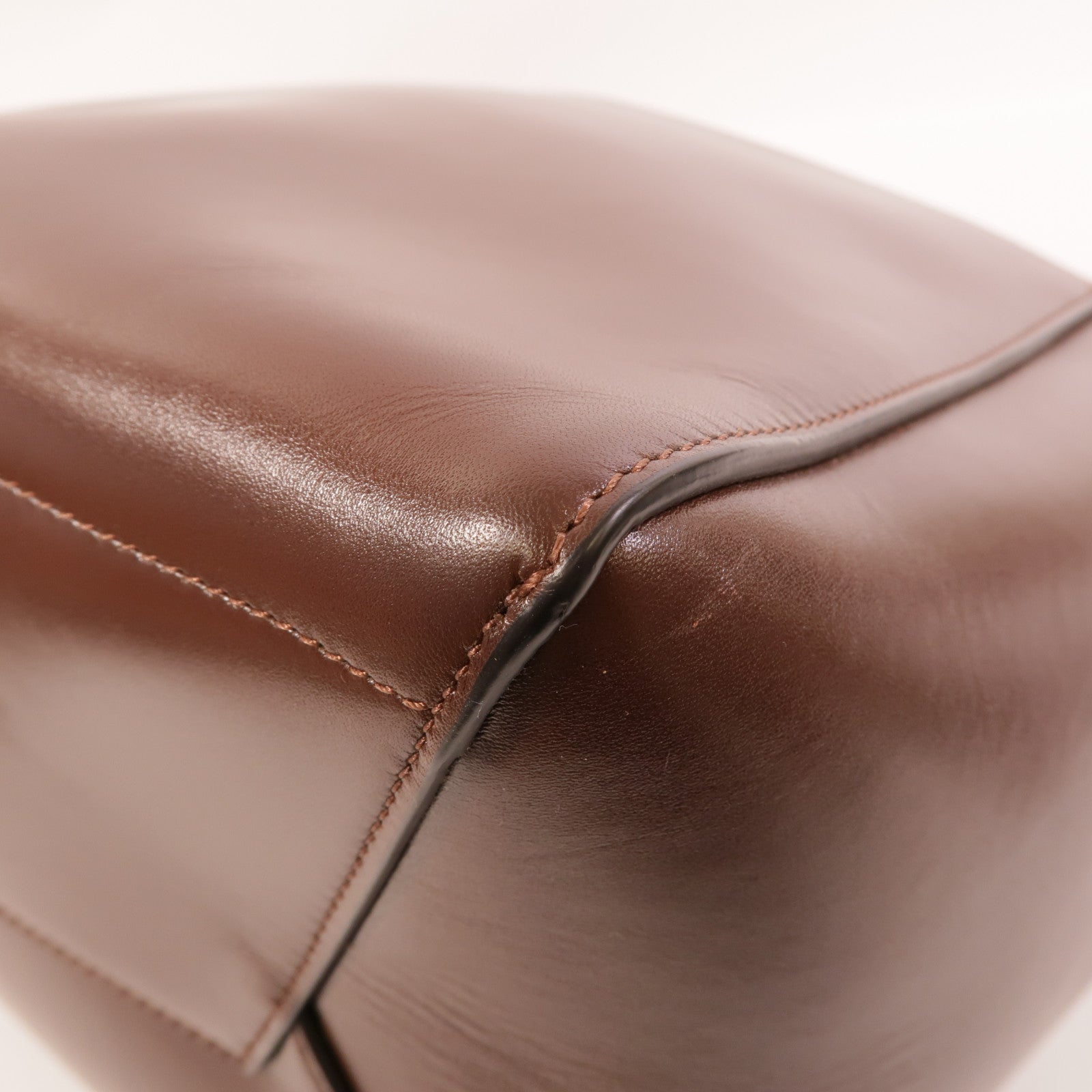 CELINE 牛皮皮革Sangle Bucket Large肩背袋