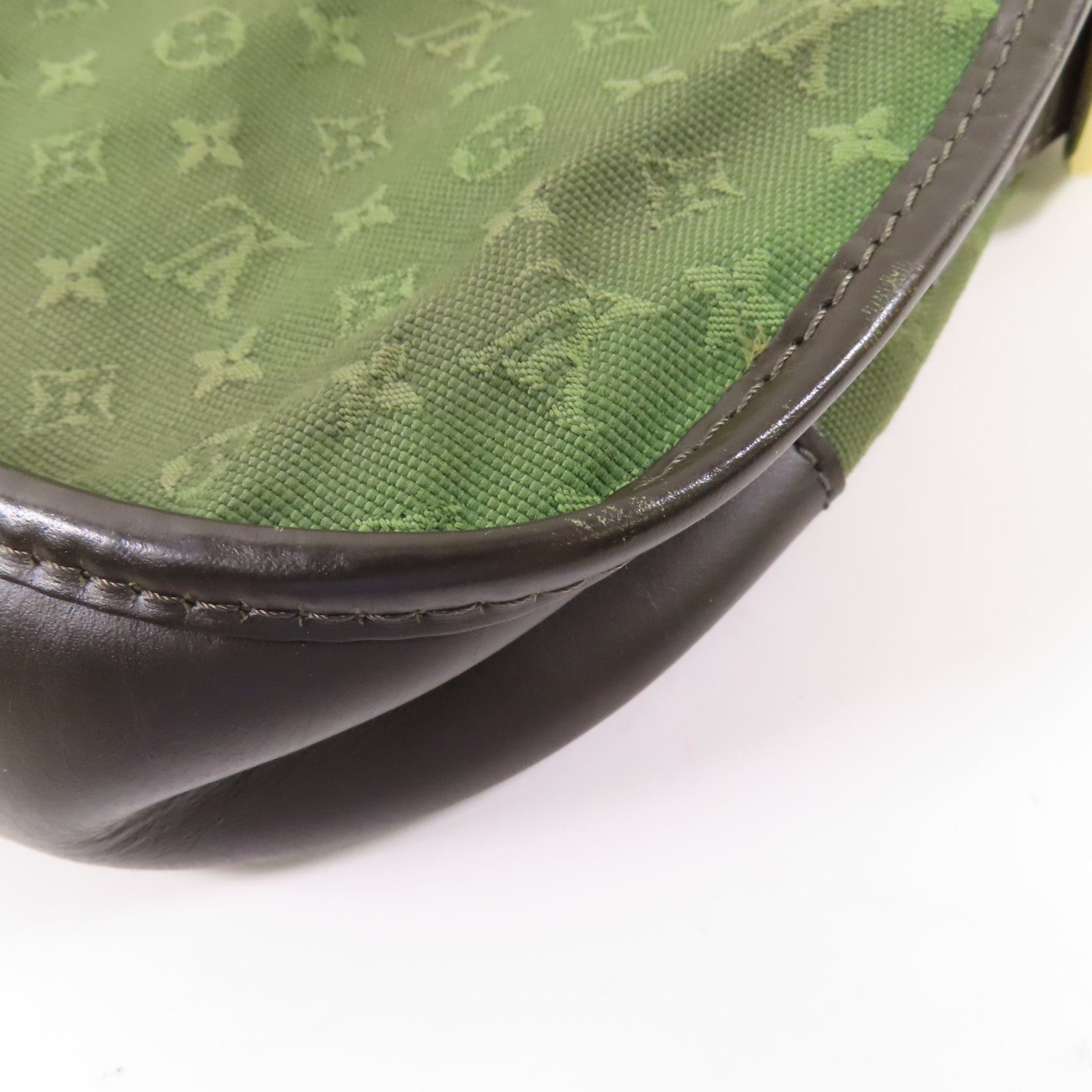 LOUIS VUITTON Monogram Mini Berangere金扣肩背袋