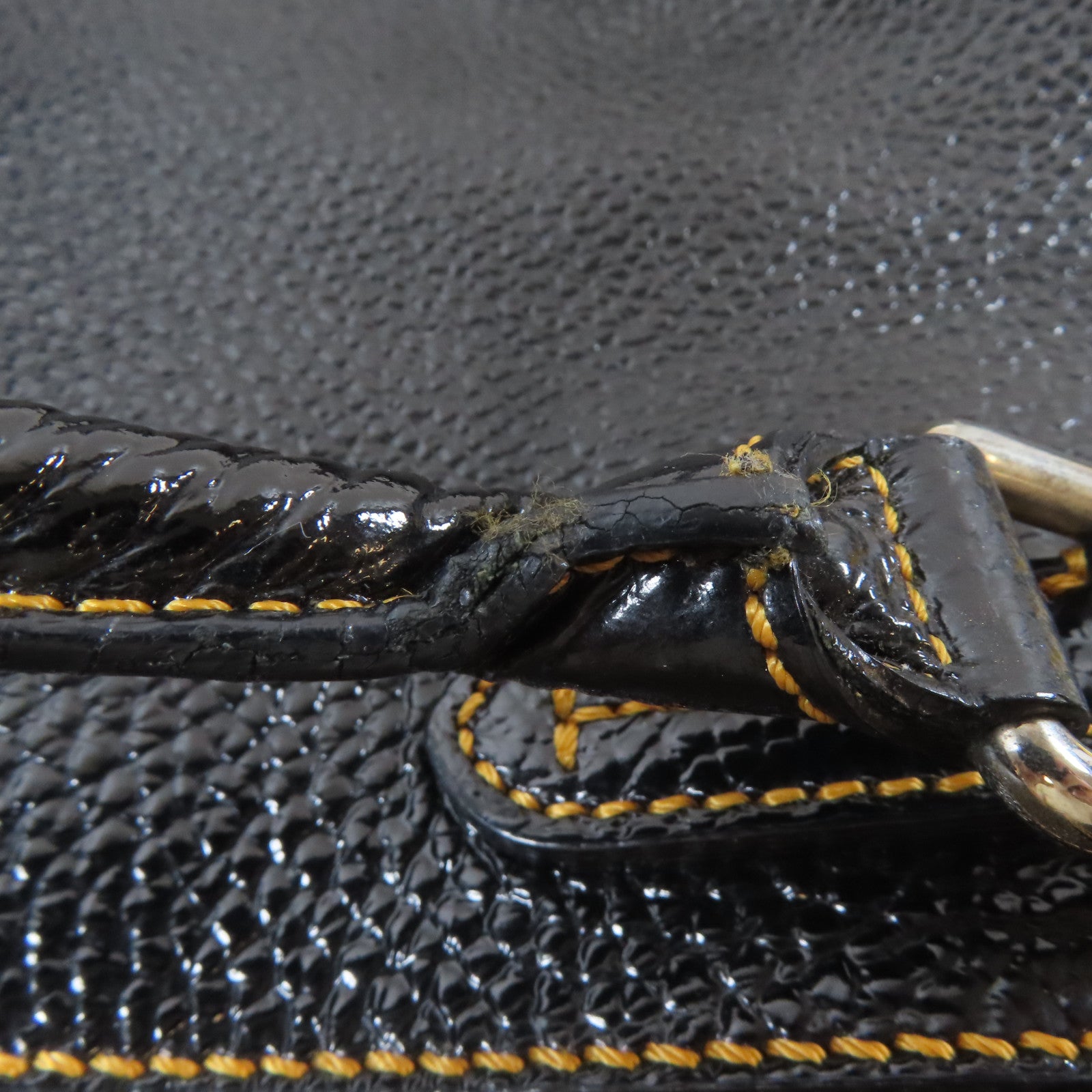 FENDI 【激減優惠】皮革Shoulder Bag銀扣肩背袋黑色