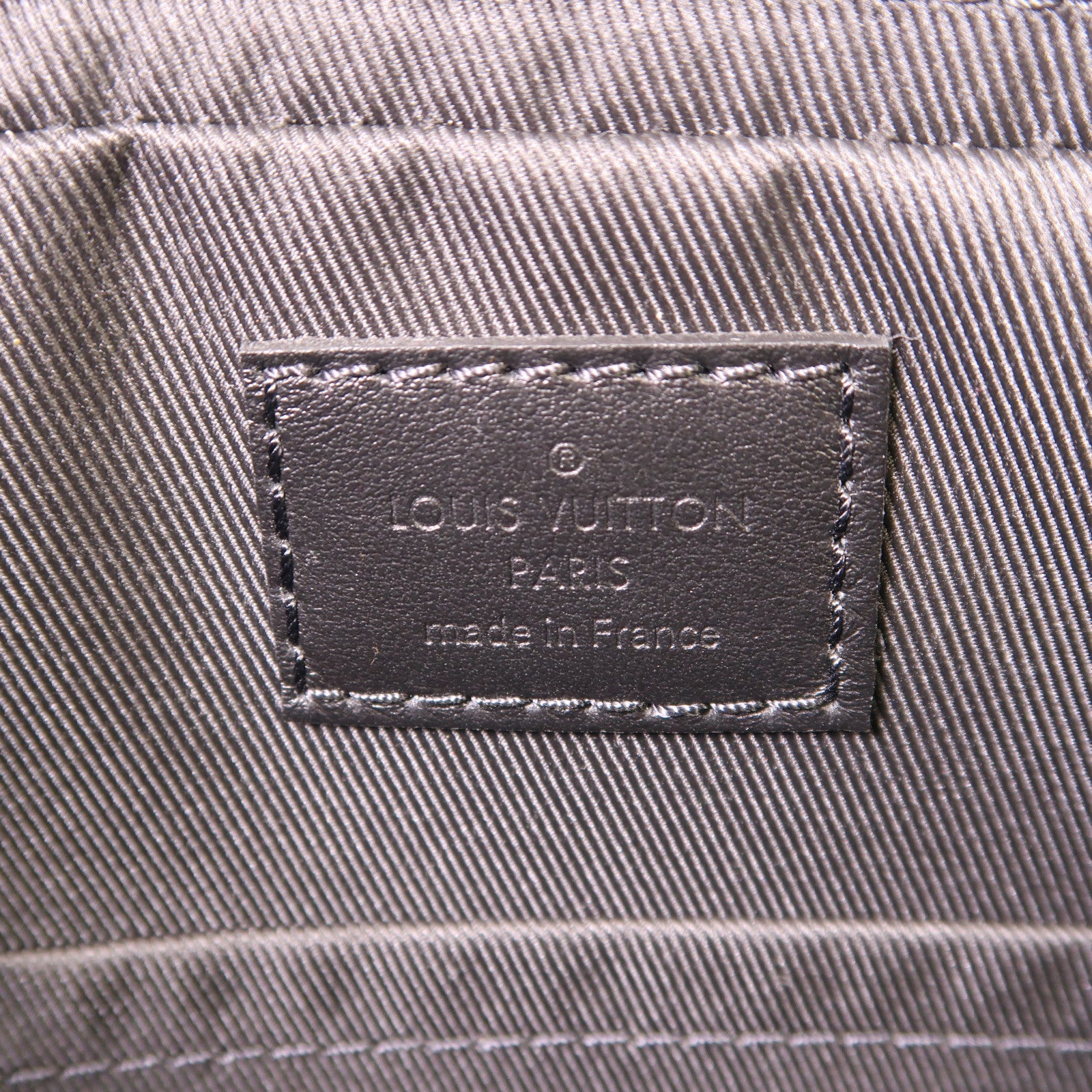 LOUIS VUITTON Monogram Eclipse Reverse Trio Messenger Bag銀扣肩背袋