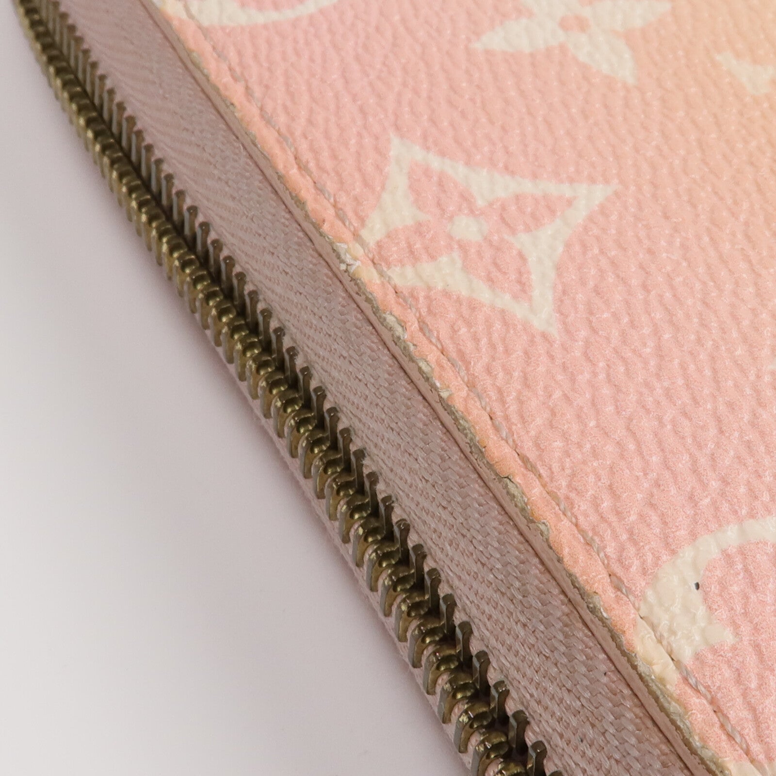 LOUIS VUITTON Monogram By The Pool Zippy Wallet金扣長錢包