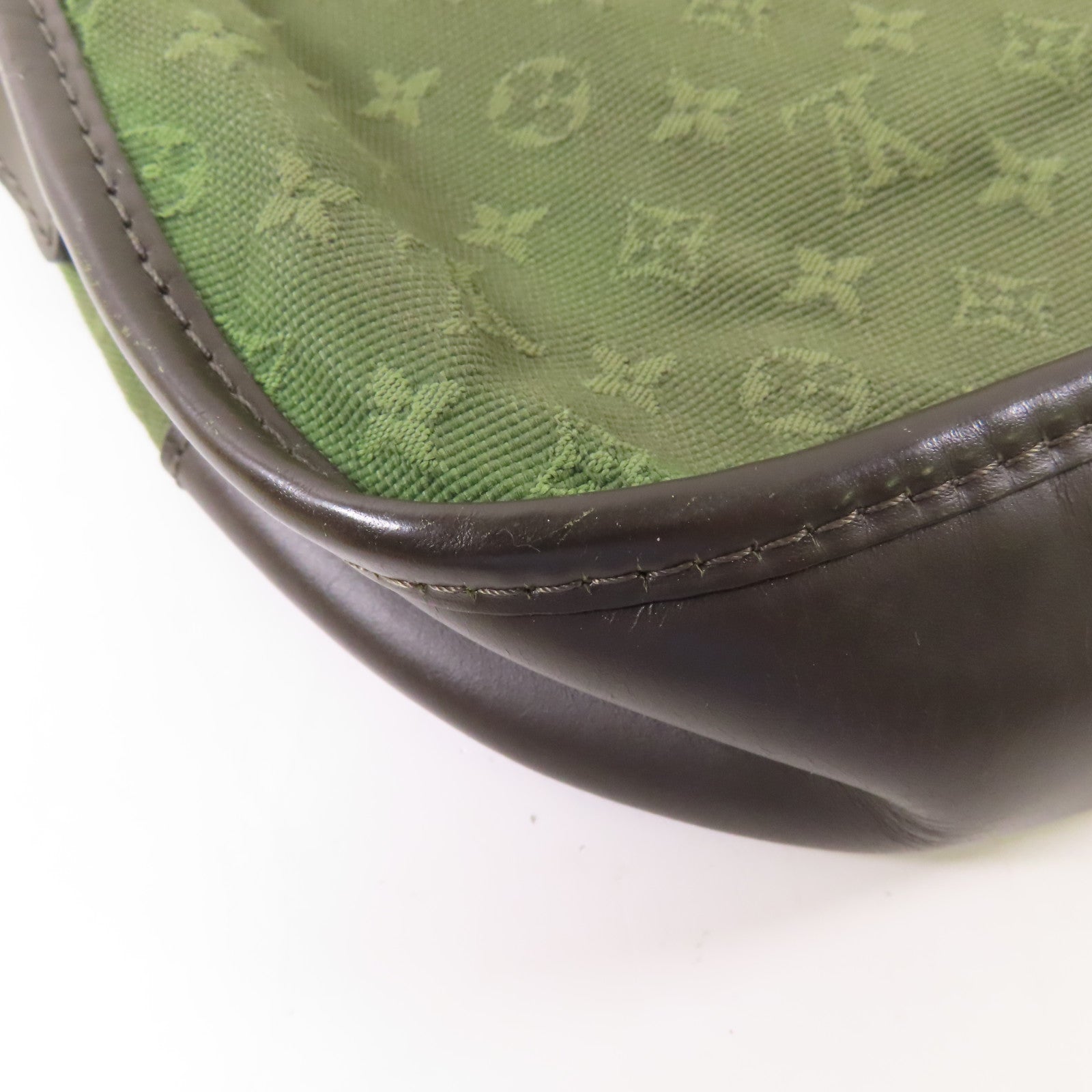 LOUIS VUITTON Monogram Mini Berangere金扣肩背袋