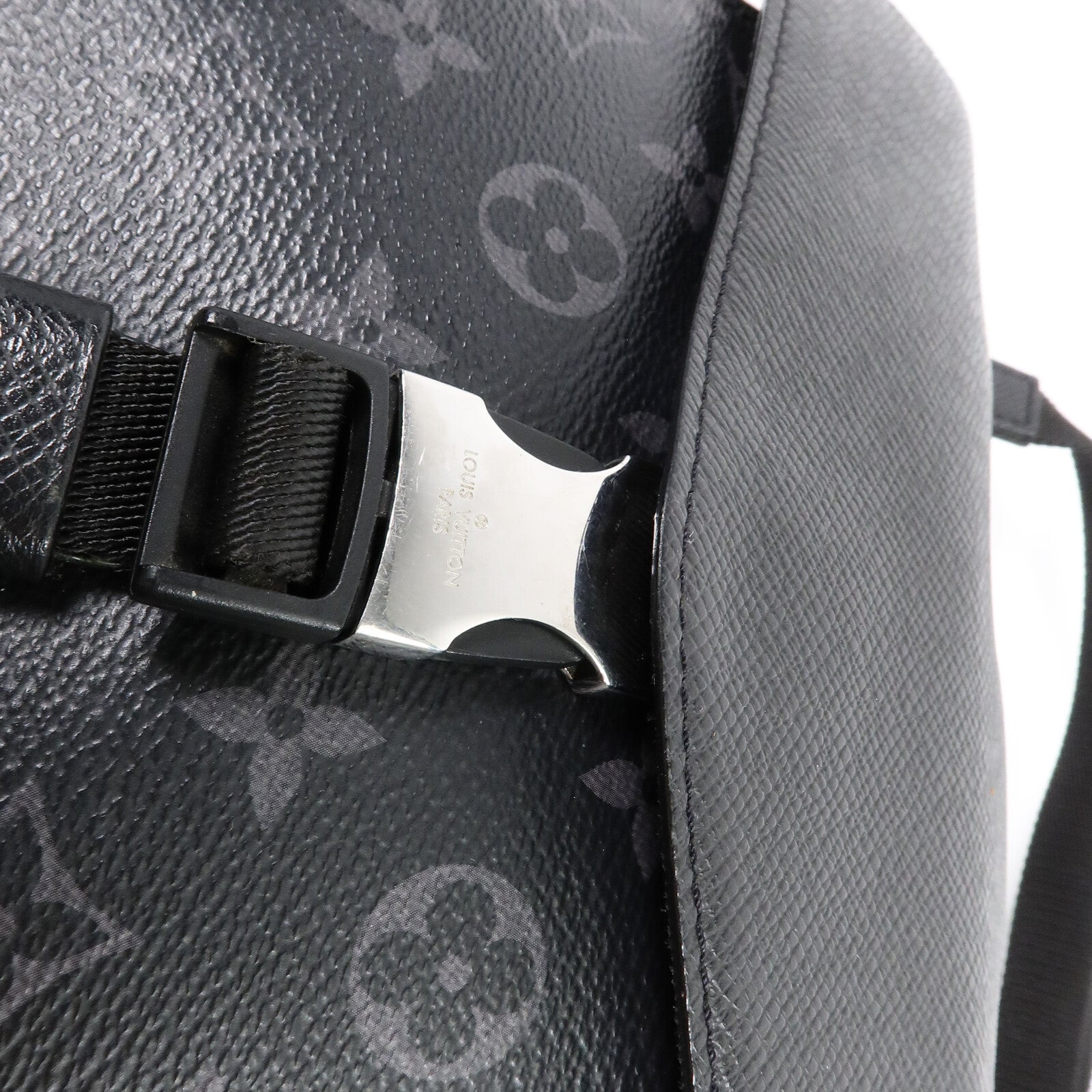LOUIS VUITTON Taigarama Outdoor Flap Messenger肩背袋