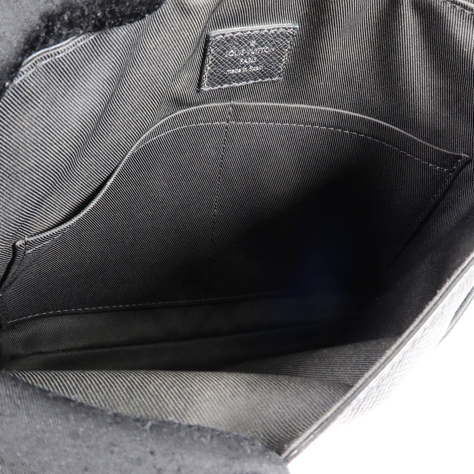 LOUIS VUITTON Taigarama Outdoor Flap Messenger肩背袋