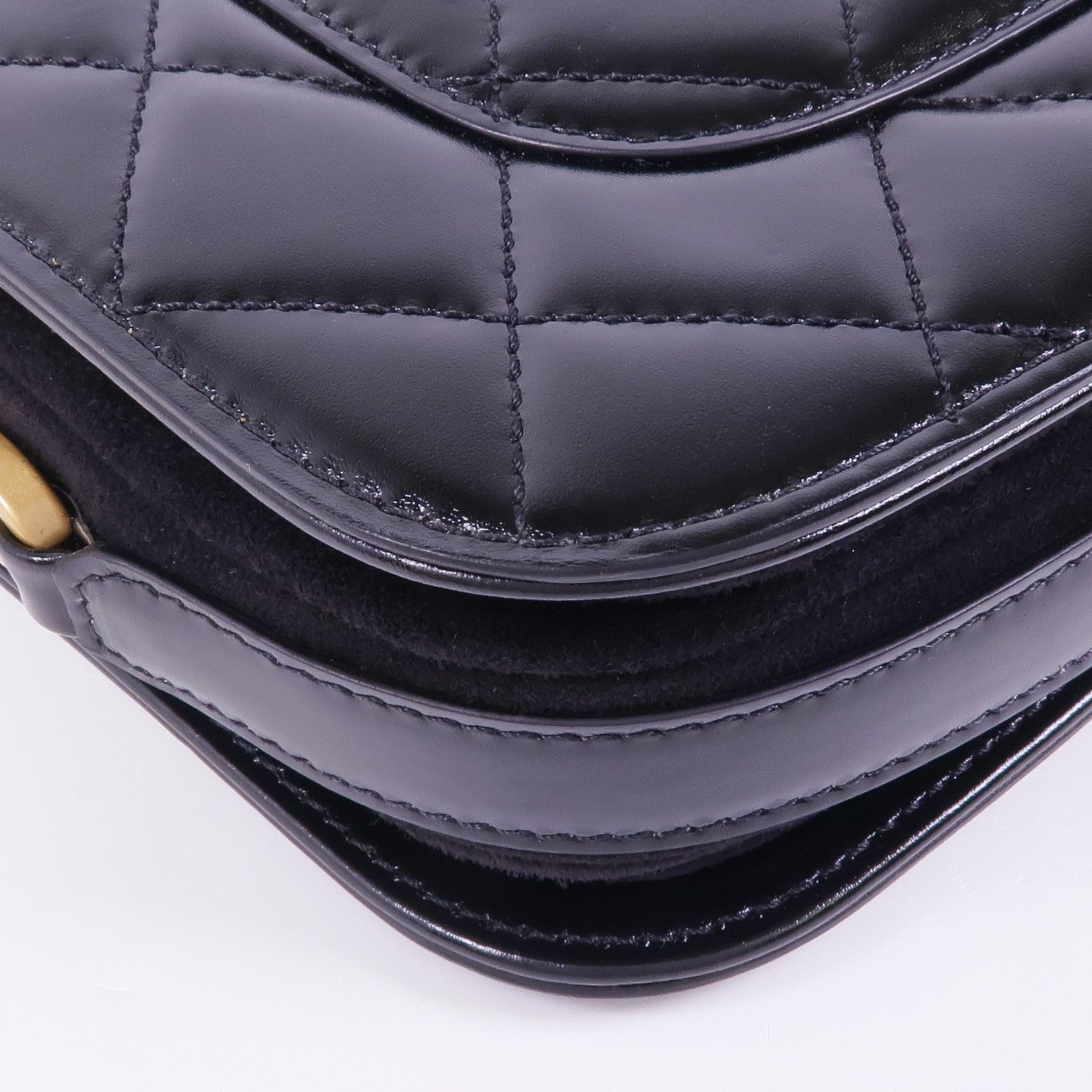 CHANEL 皮革Shoulder Bag金扣肩背袋