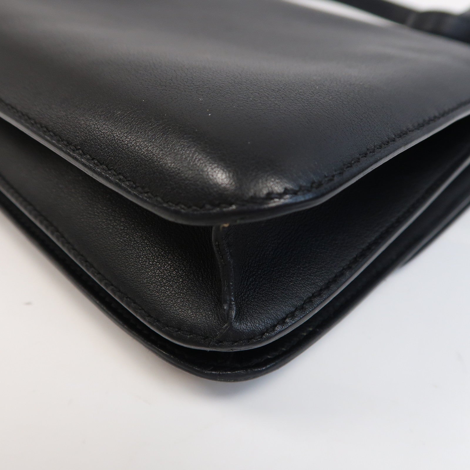 HERMES Swift皮革Constance 24銀扣肩背袋黑色