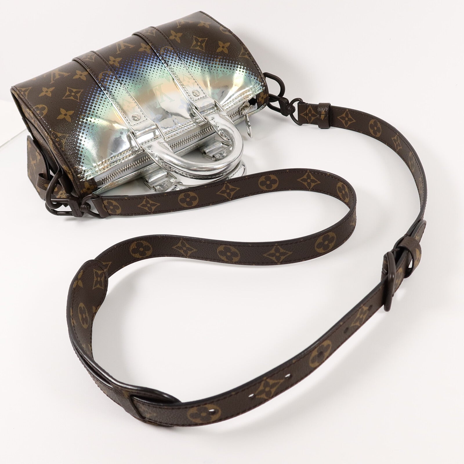 LOUIS VUITTON Monogram Metallic Nebula Keepall Bandouliere 25 手挽肩背兩用袋