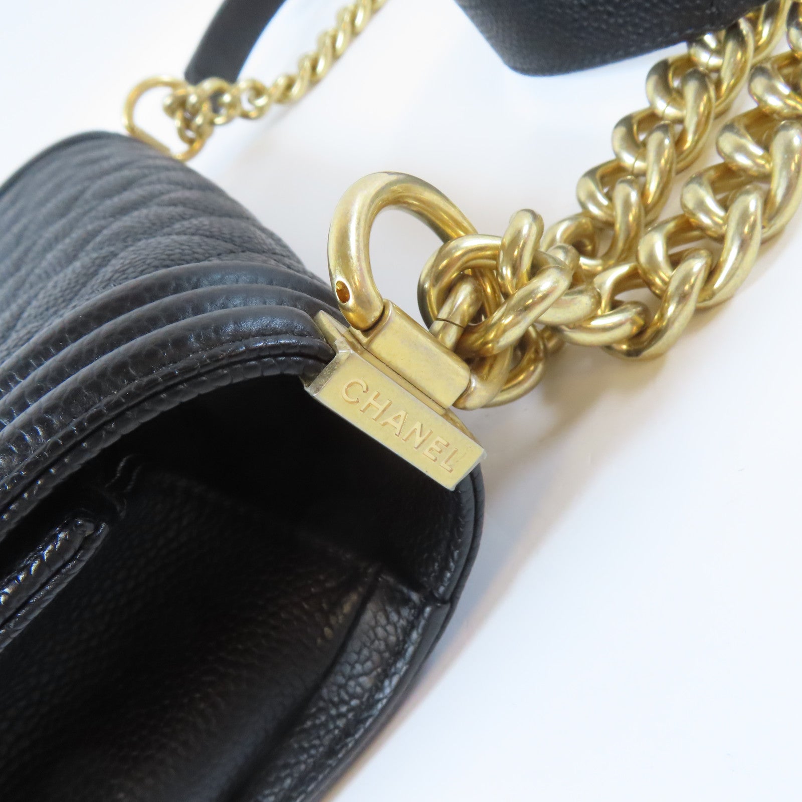 CHANEL 【激減優惠】菱格Caviar皮革Boy 25金扣鏈帶肩背袋黑色