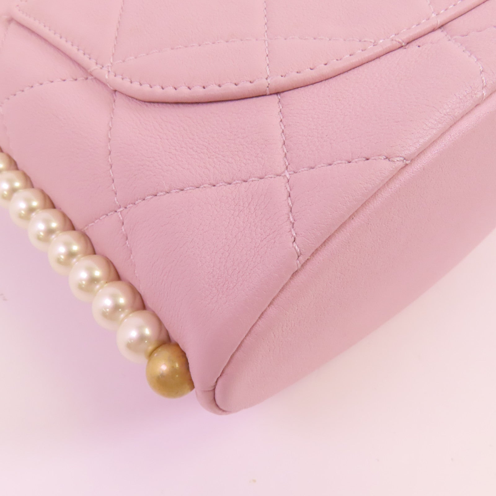 CHANEL 牛皮皮革Chain Shoulder金扣肩背袋