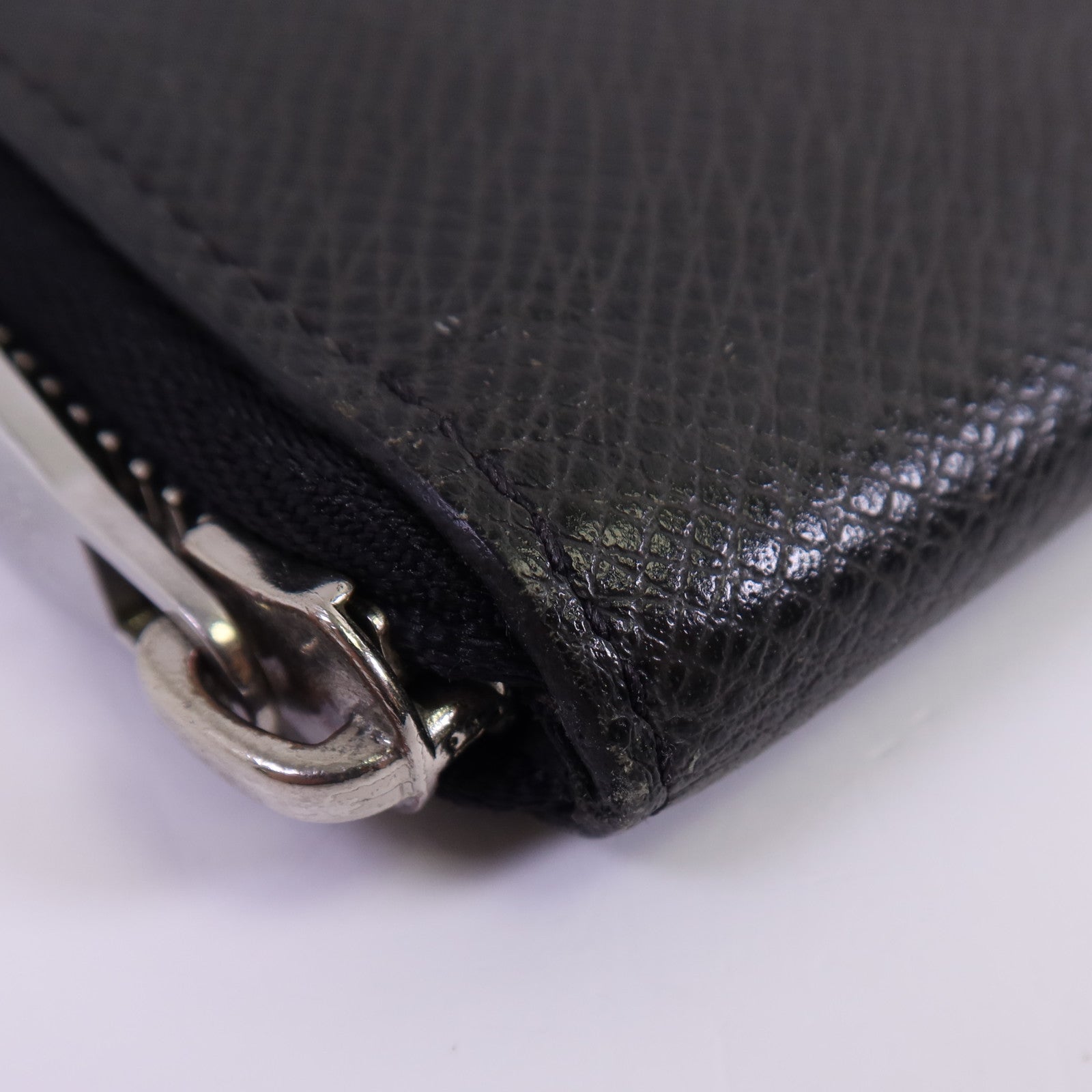 LOUIS VUITTON 【激減優惠】Taiga Zippy Wallet Vertical銀扣長錢包