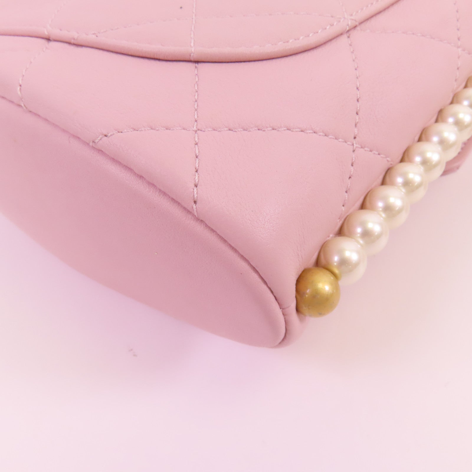 CHANEL 牛皮皮革Chain Shoulder金扣肩背袋