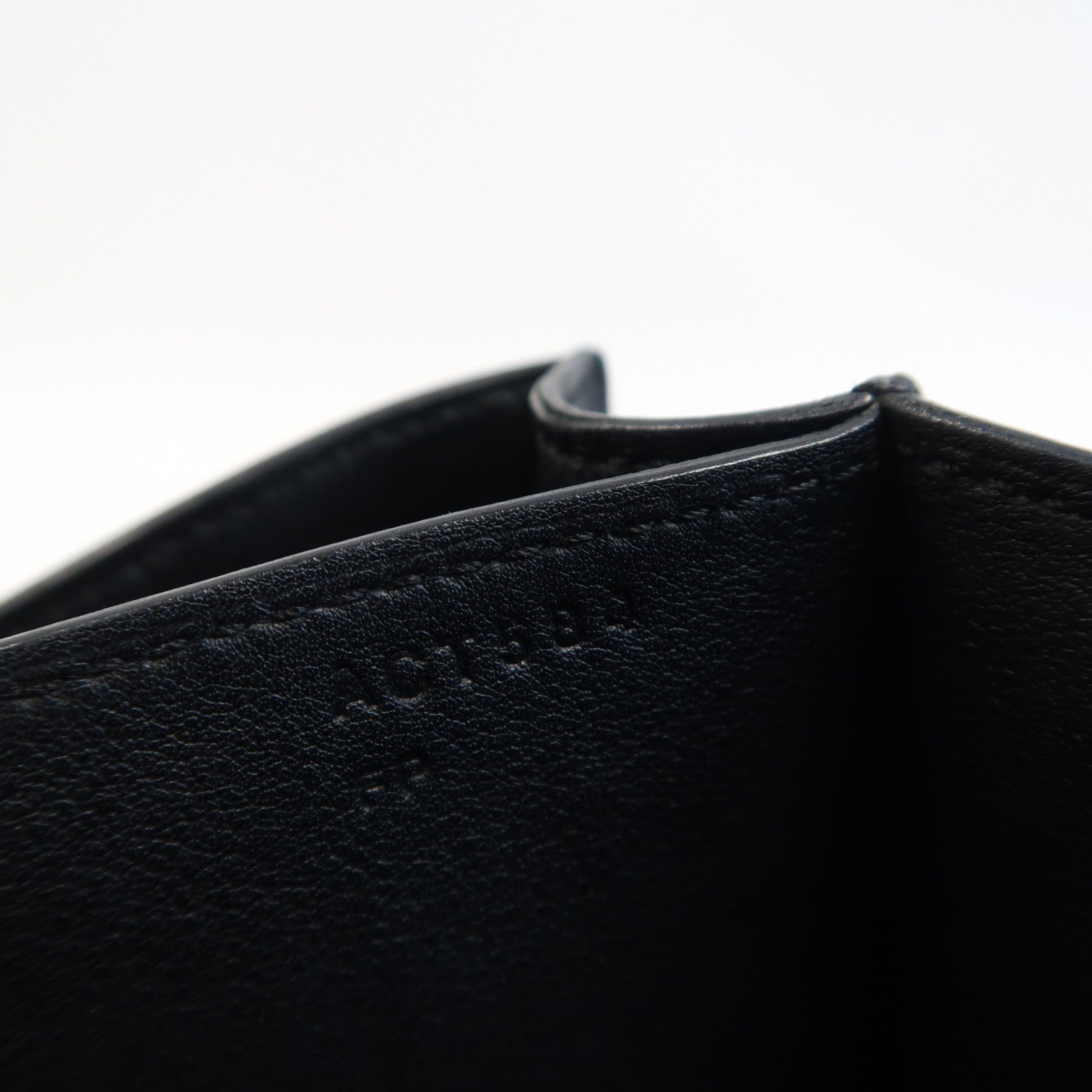 HERMES Swift皮革Constance 24銀扣肩背袋黑色
