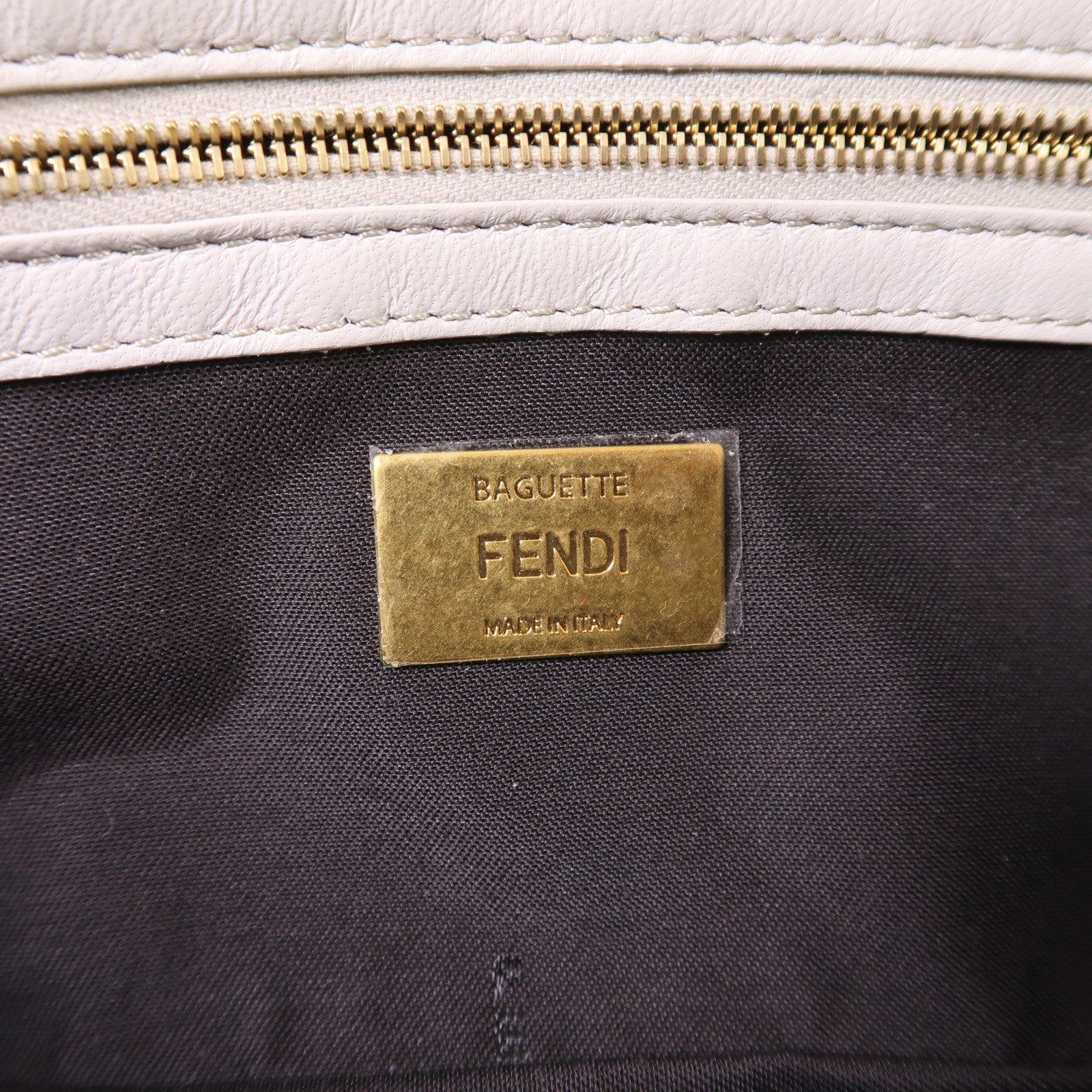 FENDI 牛皮皮革Baguette金扣手挽肩背兩用袋