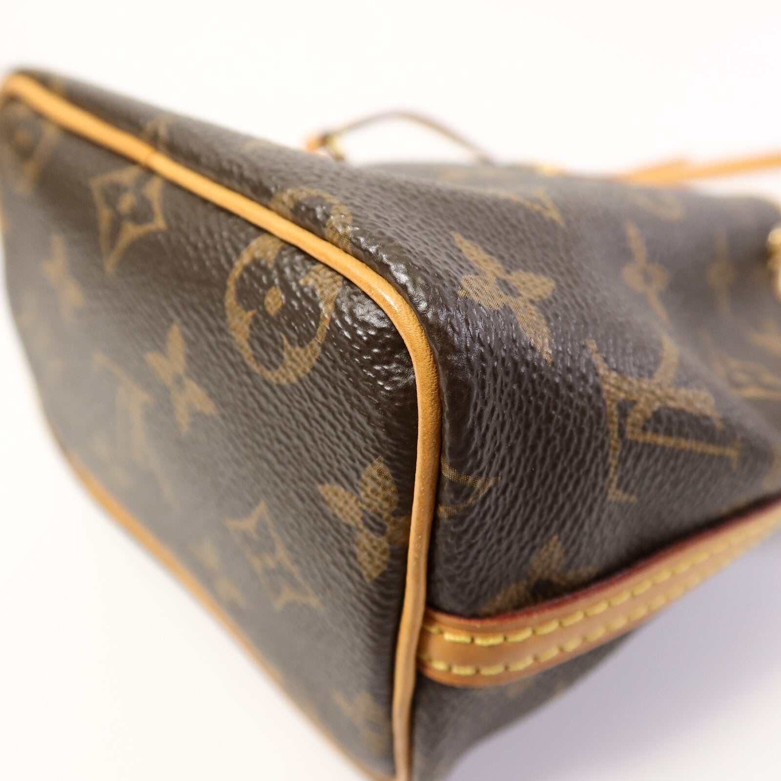 LOUIS VUITTON Monogram Nano Noe肩背袋