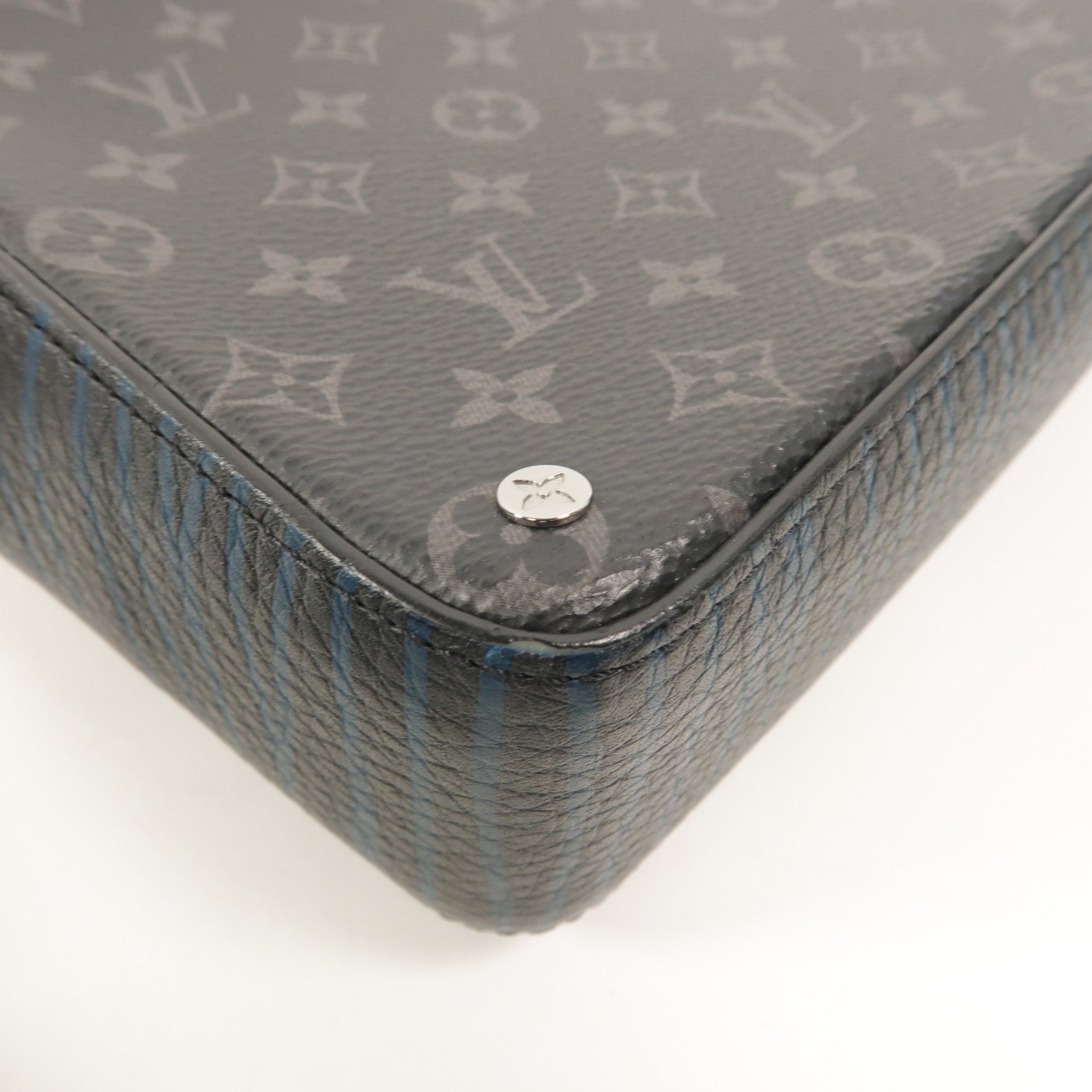 LOUIS VUITTON Monogram Eclipse Volga On Strap肩背袋