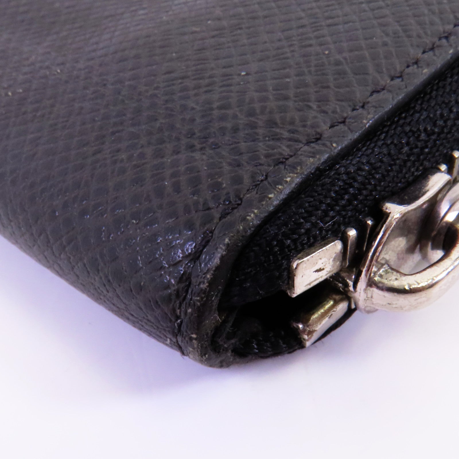 LOUIS VUITTON 【激減優惠】Taiga Zippy Wallet Vertical銀扣長錢包
