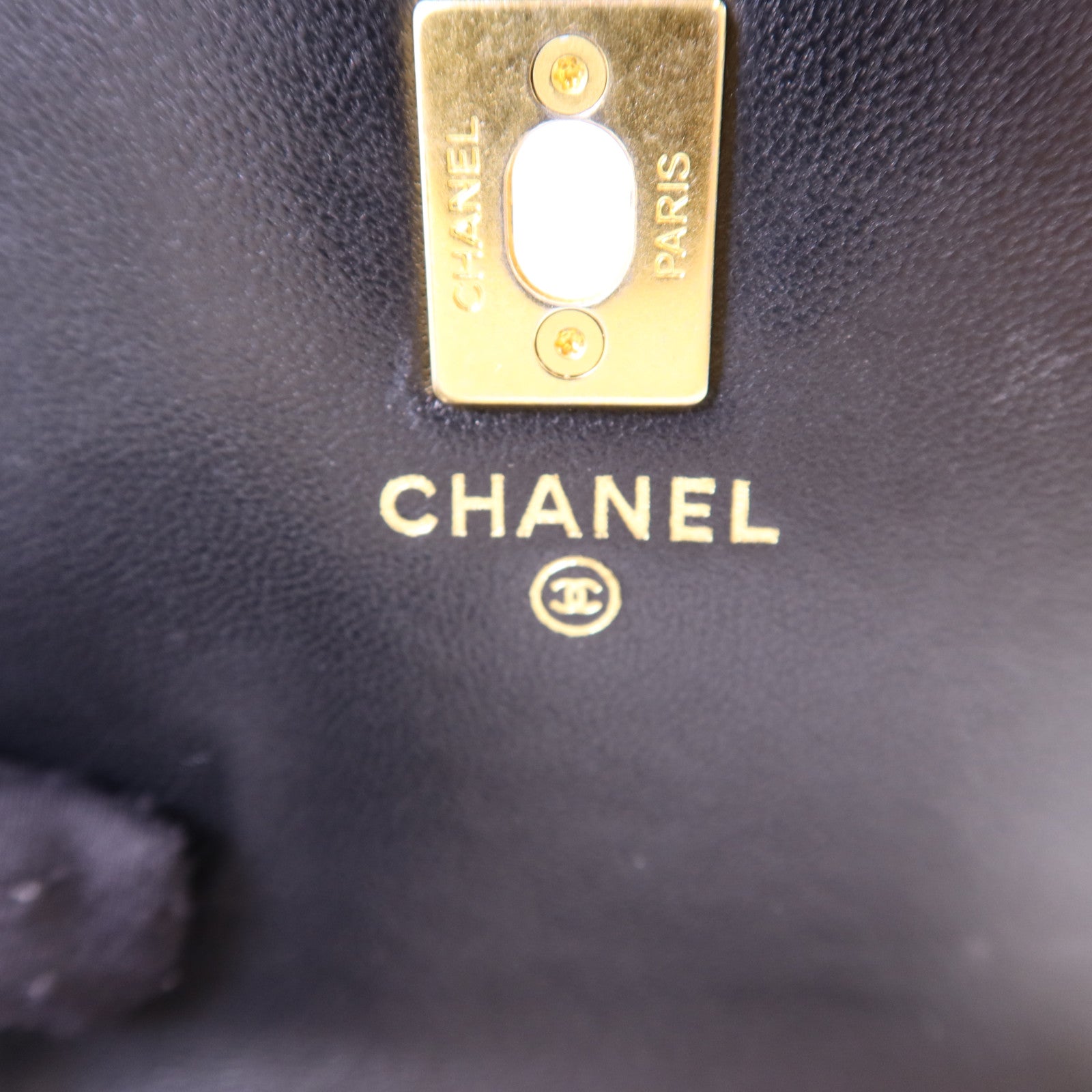 CHANEL 【激減優惠】羊皮皮革Phone Bag With Gold Ball金扣鏈帶肩背袋
