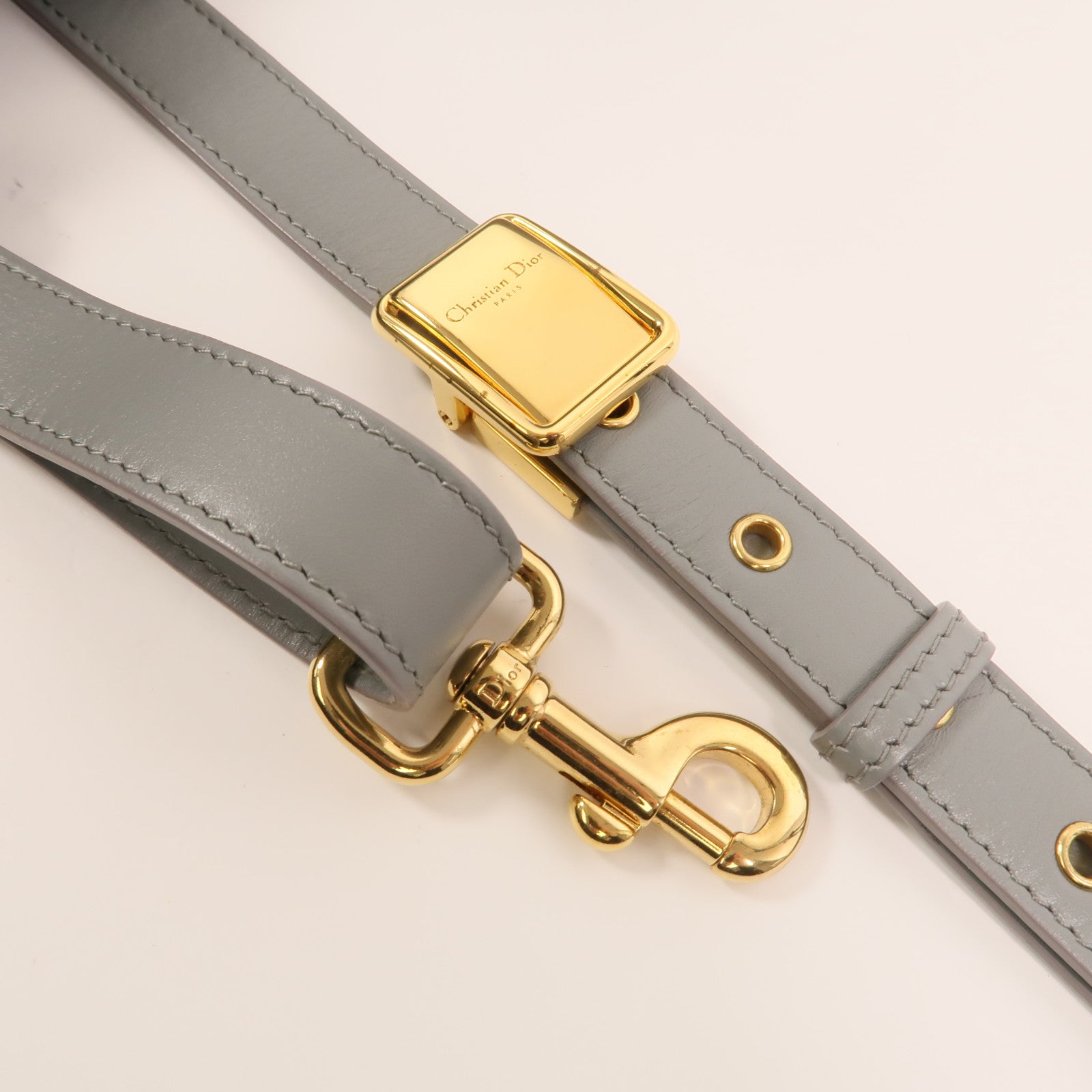 Dior 牛皮皮革Bobby Bag Medium金扣肩背袋