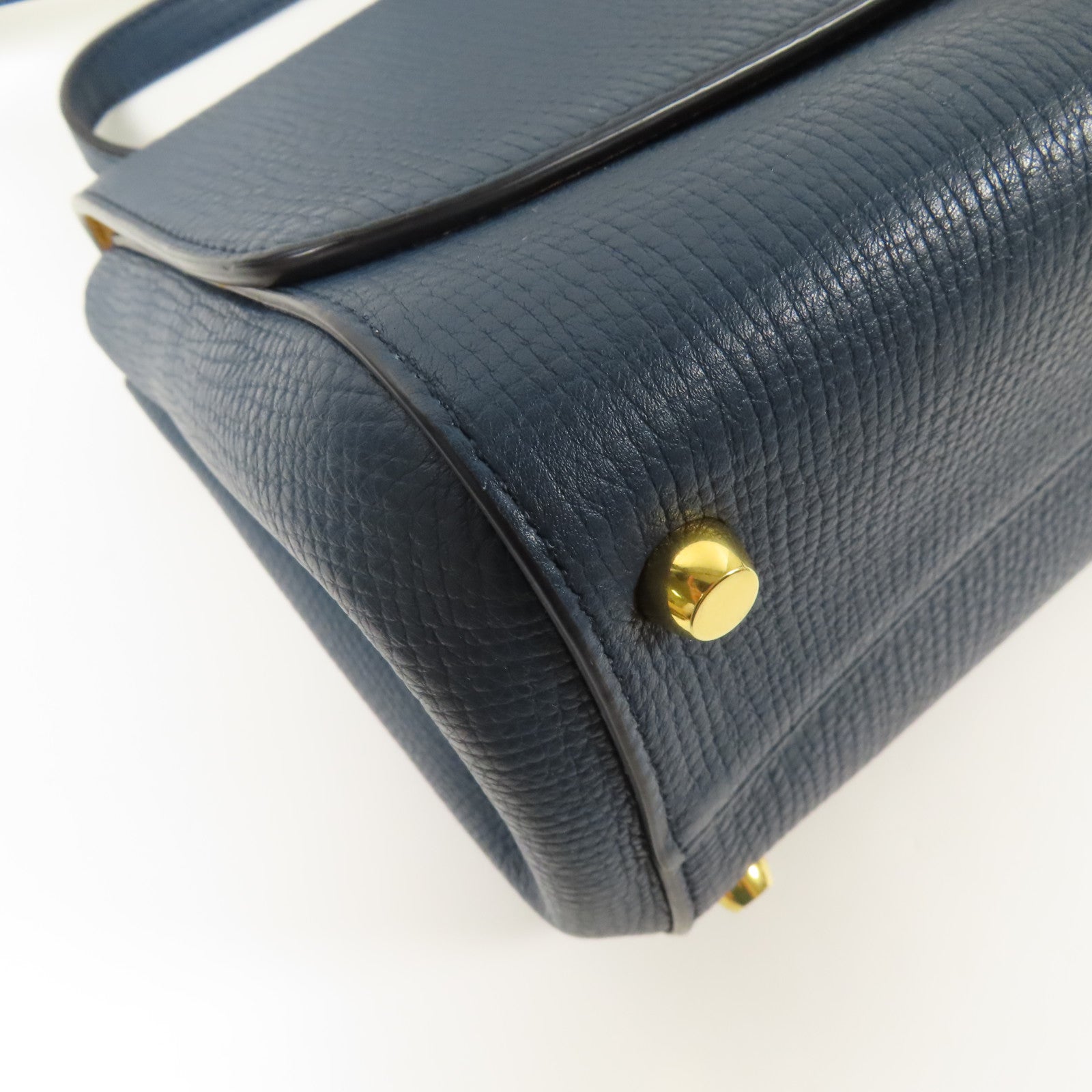 BOTTEGA VENETA 牛皮皮革Shoulder Bag金扣肩背袋