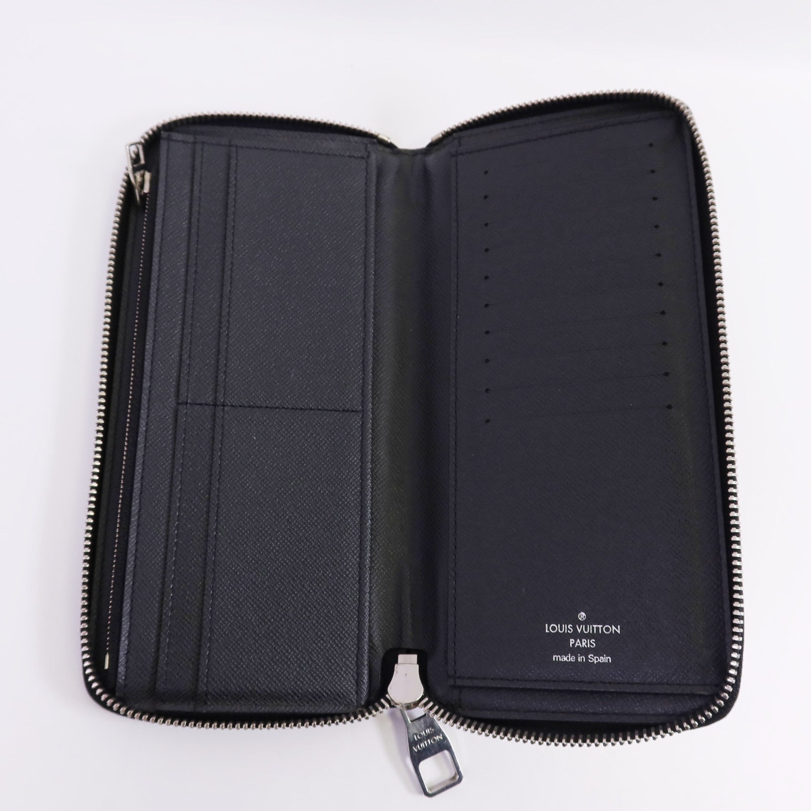 LOUIS VUITTON 【激減優惠】Taiga Zippy Wallet Vertical銀扣長錢包