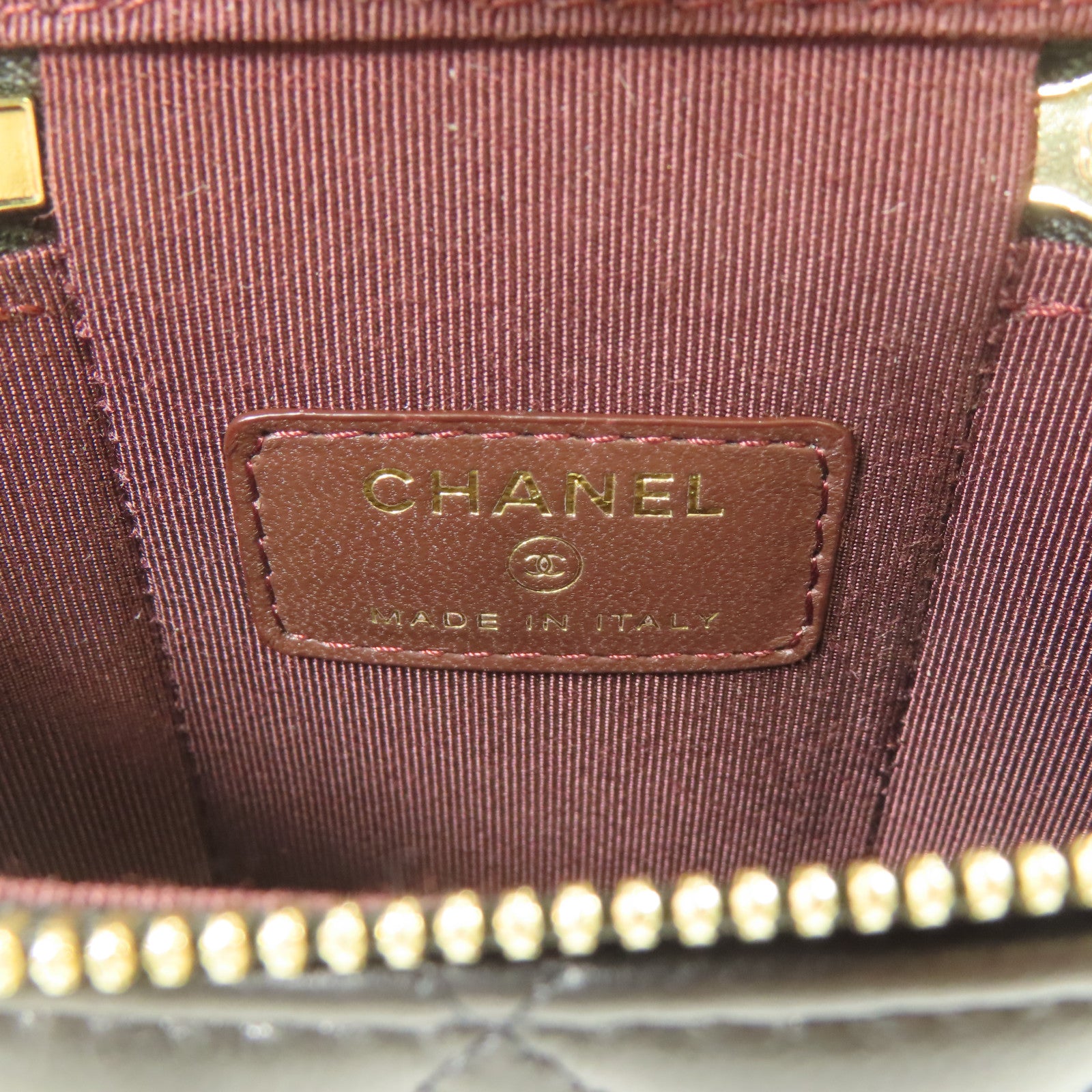CHANEL 羊皮皮革Vanity Case金扣肩背袋黑色