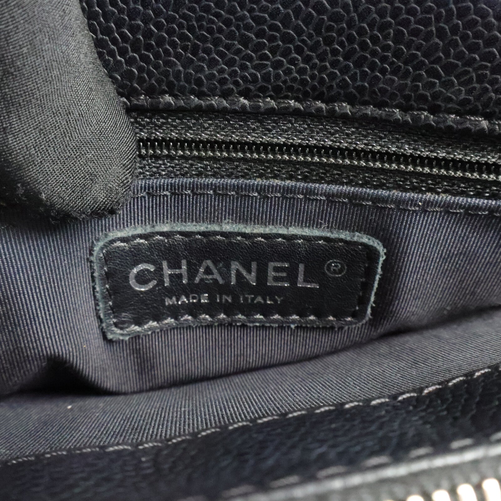 CHANEL 牛皮皮革GST Grand Shopping Tote Bag鏈帶肩背袋