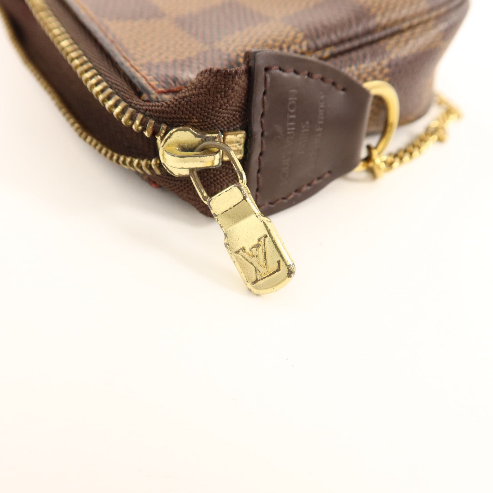 LOUIS VUITTON Damier Mini Pochette Accessoires金扣手拿包