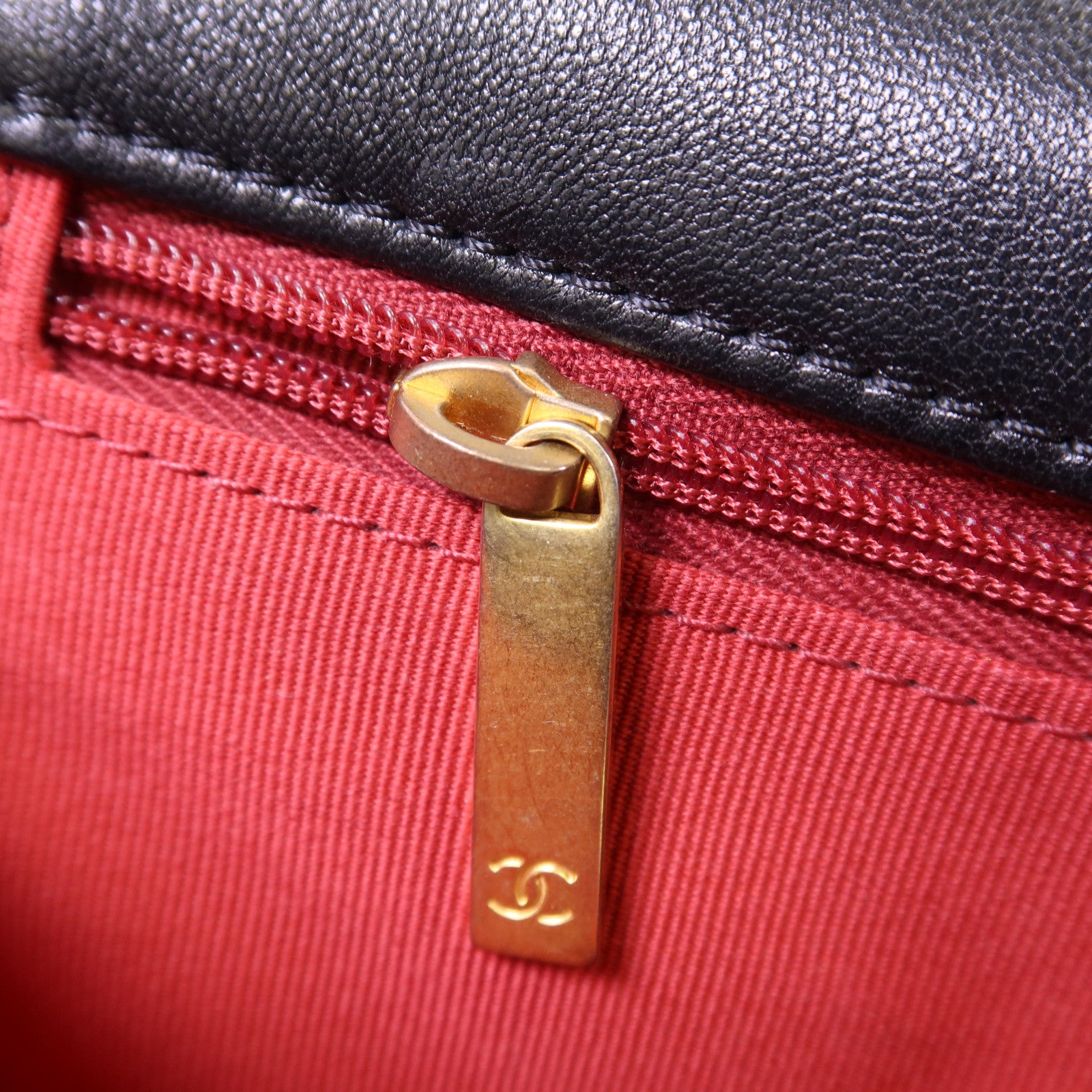 CHANEL 羊皮皮革Chanel 19金扣手挽肩背兩用袋