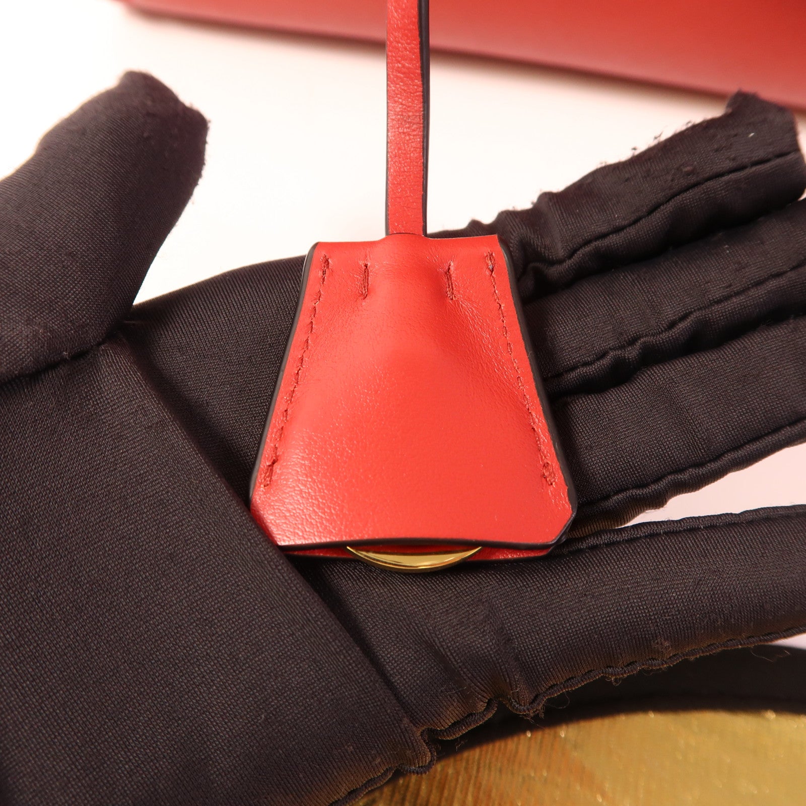 PRADA Saffiano皮革2 Way Shoulder金扣手挽肩背兩用袋