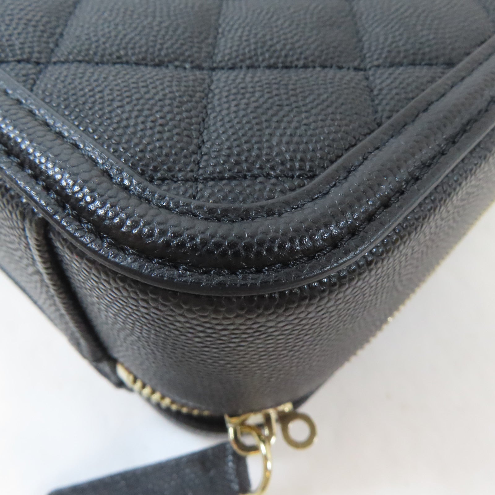 CHANEL 菱格Caviar皮革Vanity Case金扣手挽肩背兩用袋黑色
