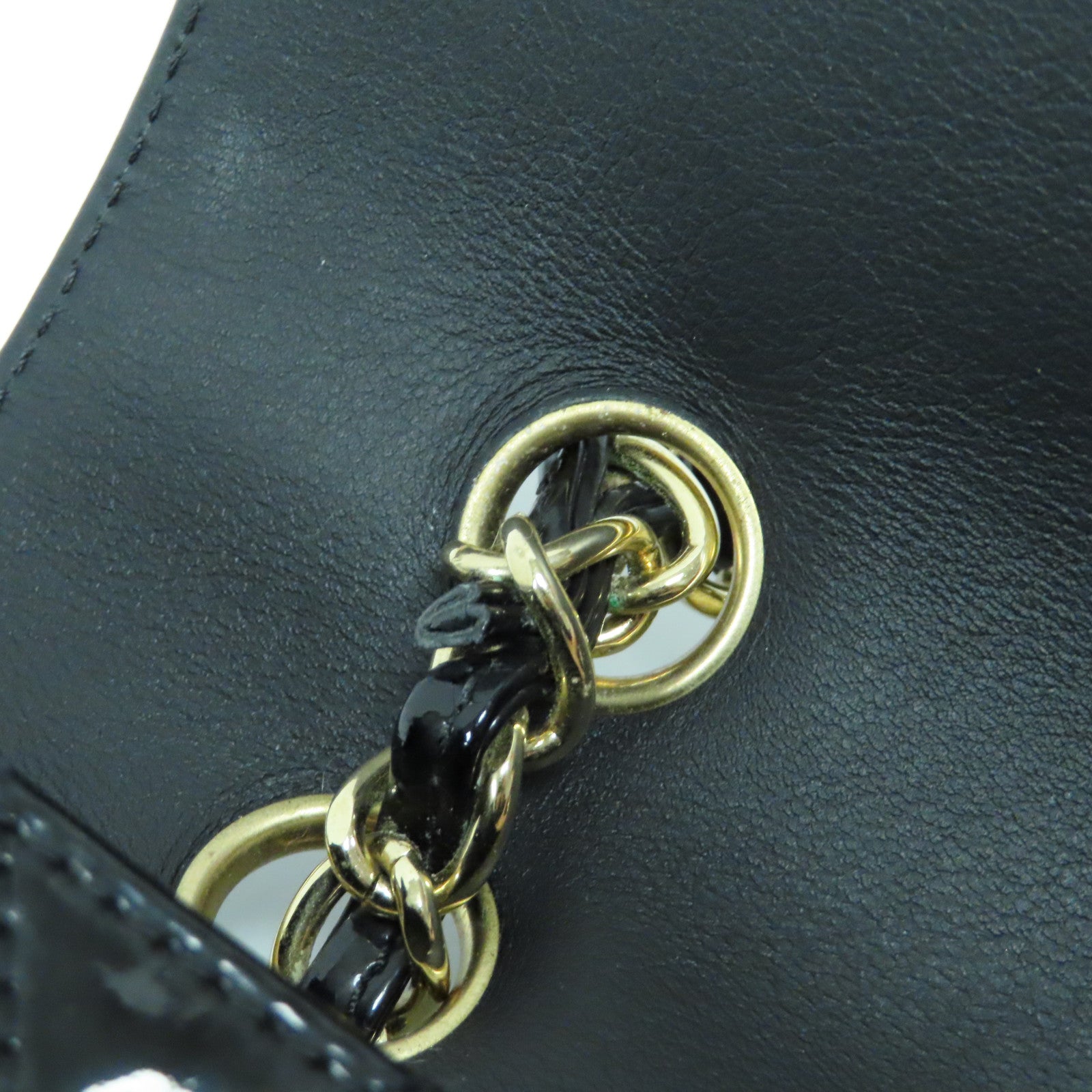 CHANEL 菱格漆皮皮革Valentine Chain Shoulder Bag金扣鏈帶肩背袋黑色