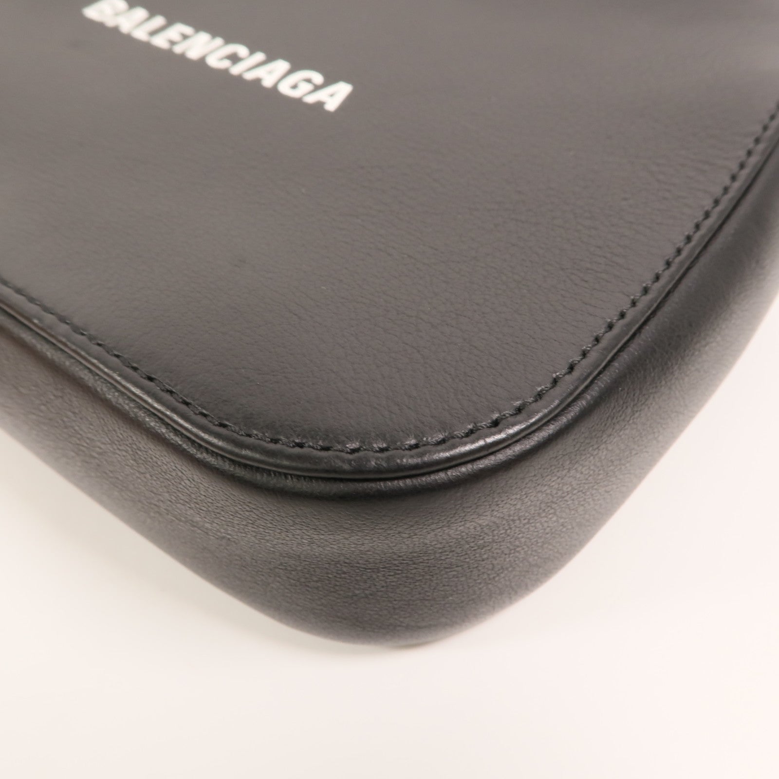 BALENCIAGA 牛皮皮革Everyday Camera Bag手挽肩背兩用袋