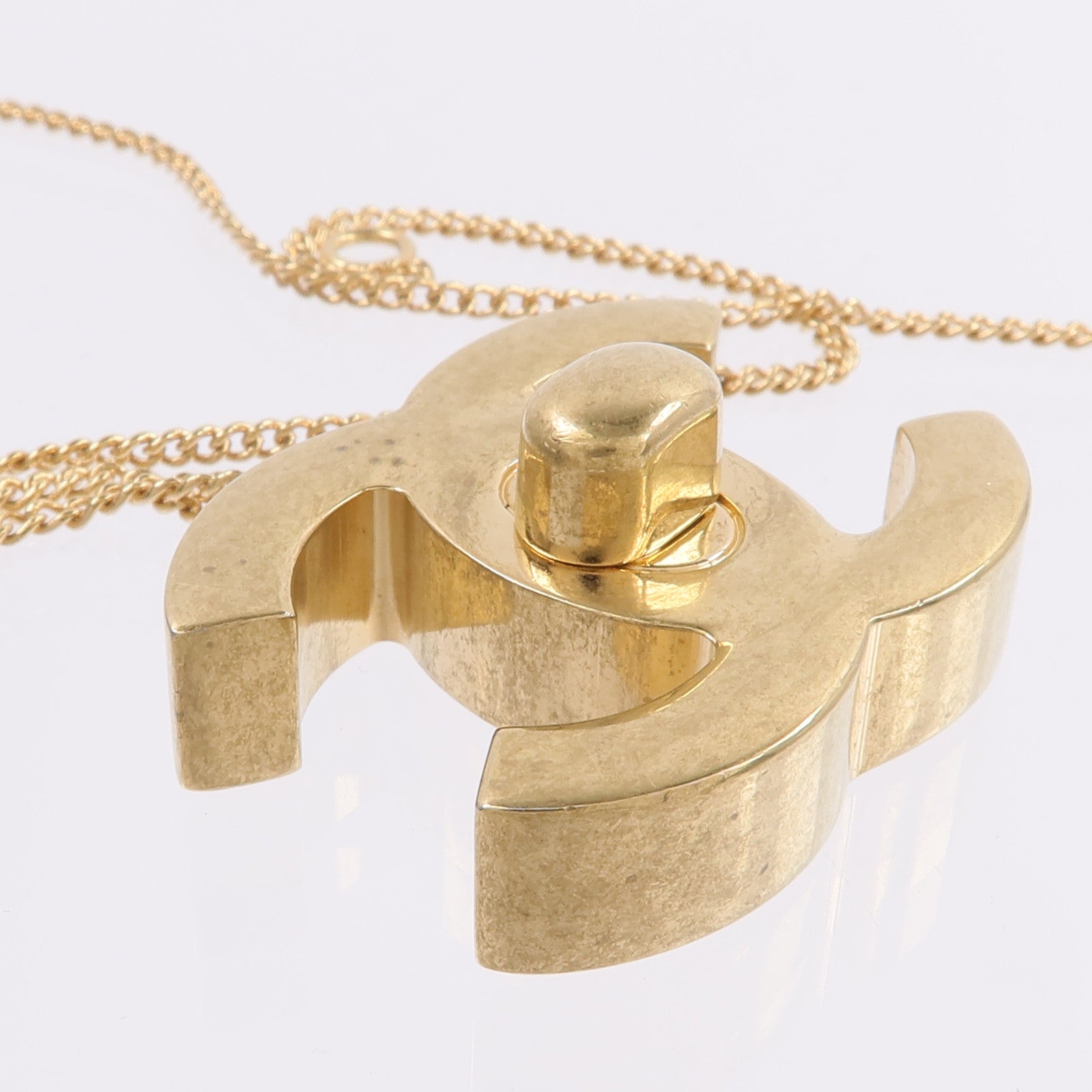 CHANEL 金屬Vintage CC Turnlock Necklace項鍊
