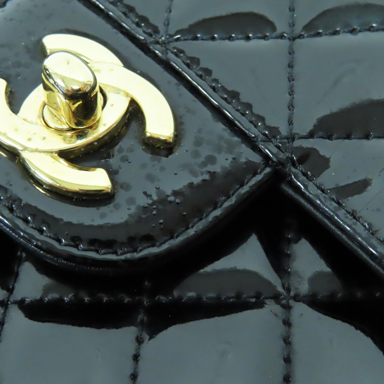 CHANEL 菱格漆皮皮革Valentine Chain Shoulder Bag金扣鏈帶肩背袋黑色