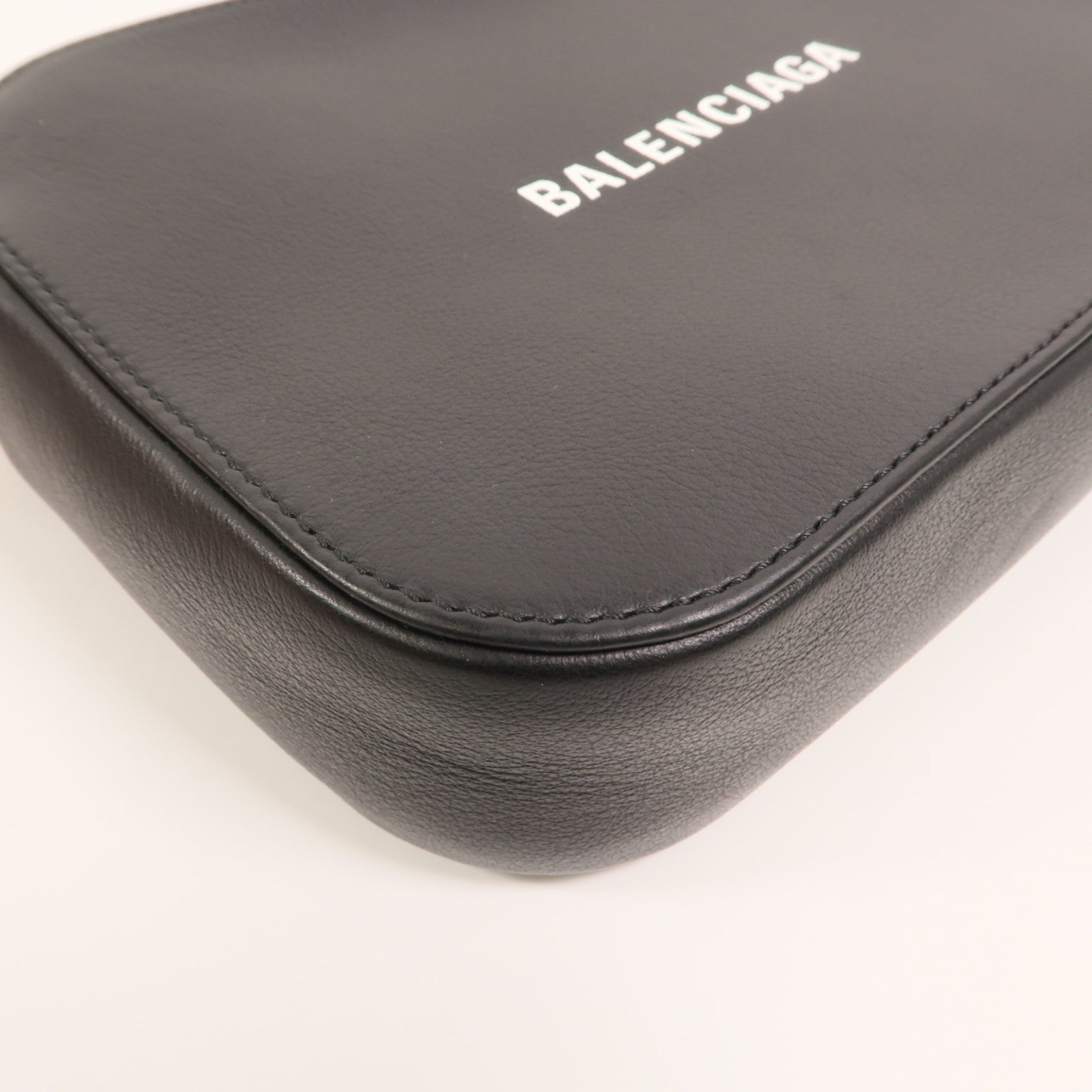 BALENCIAGA 牛皮皮革Everyday Camera Bag手挽肩背兩用袋