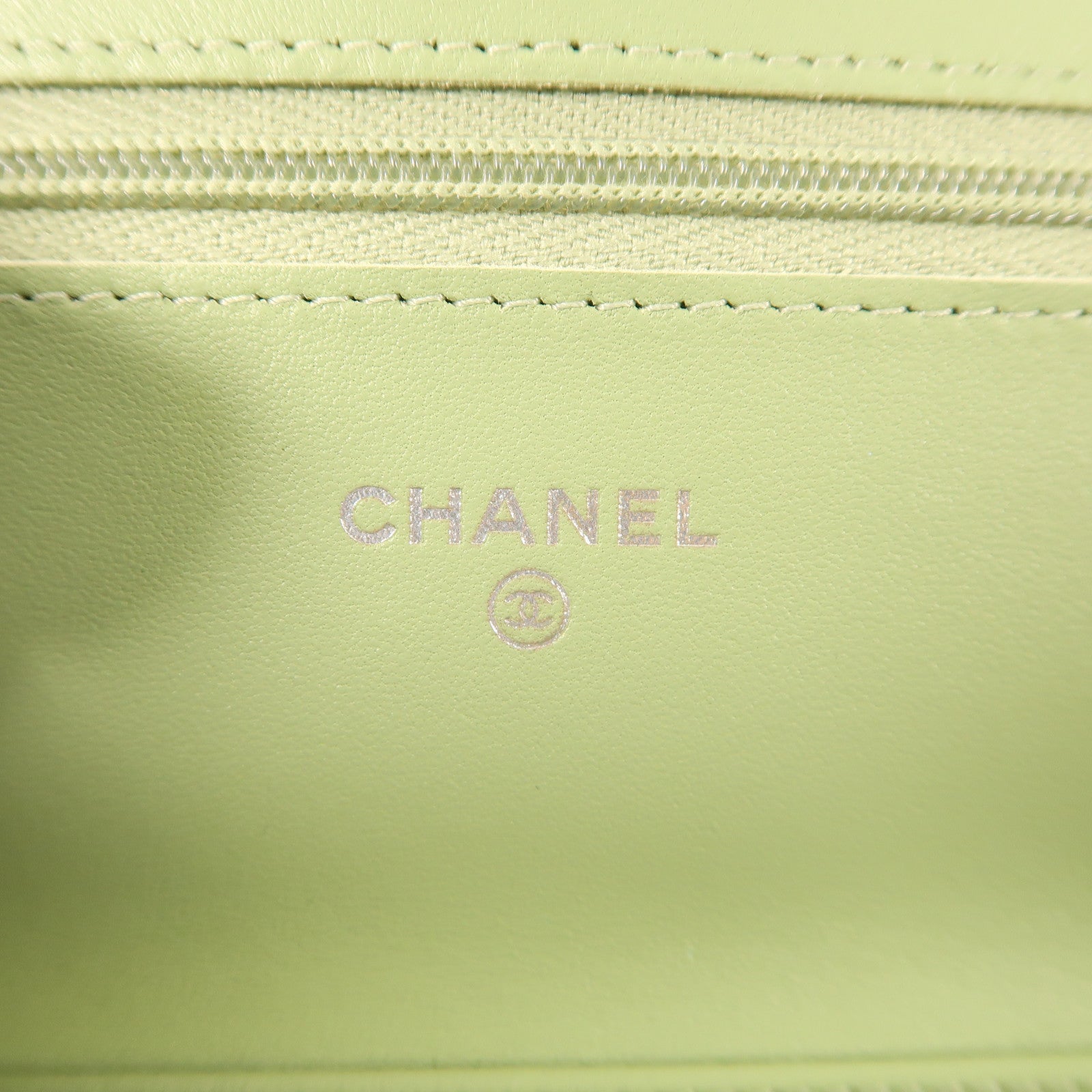 CHANEL 羊皮皮革WOC Wallet On Chain鏈帶肩背袋