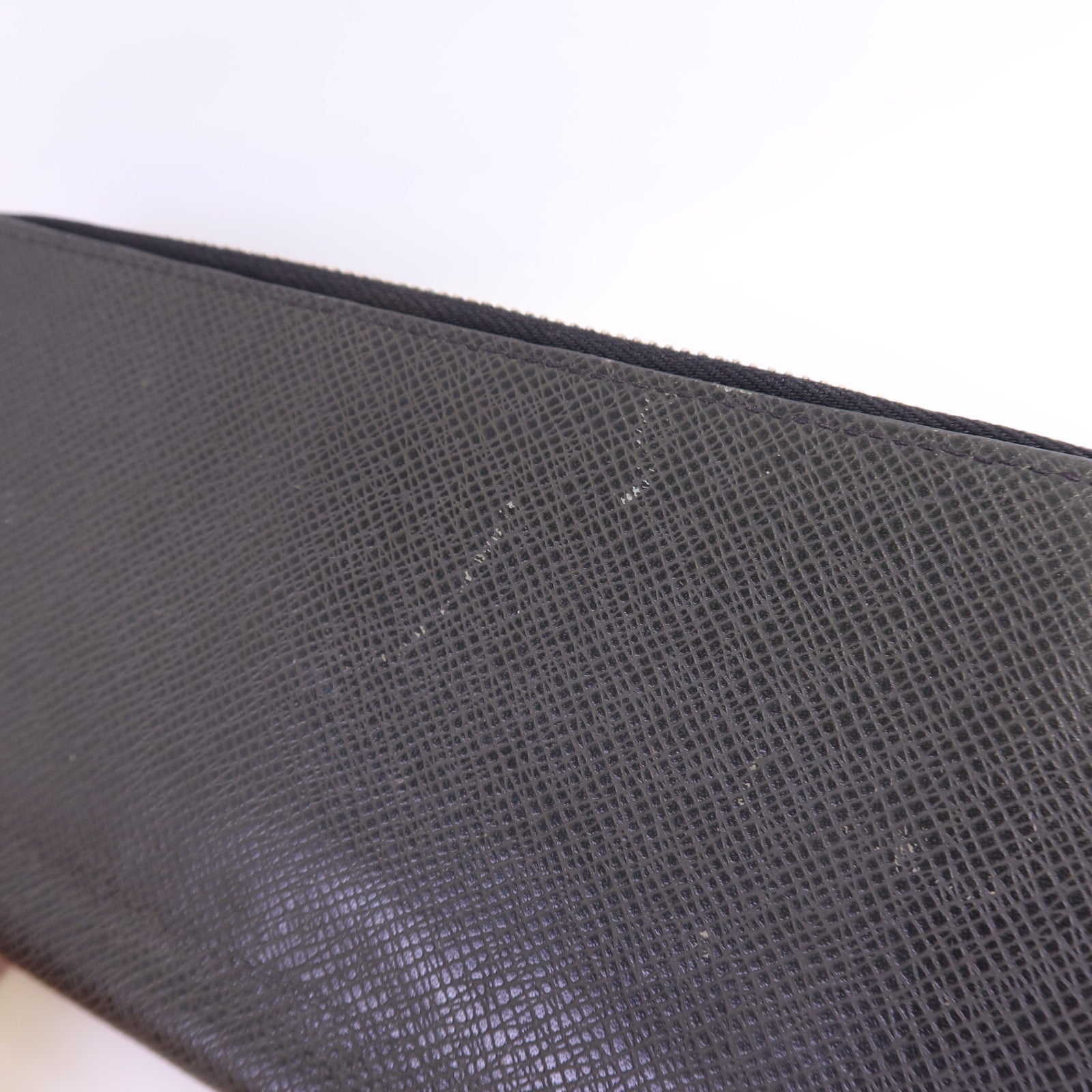 LOUIS VUITTON 【激減優惠】Taiga Zippy Wallet Vertical銀扣長錢包
