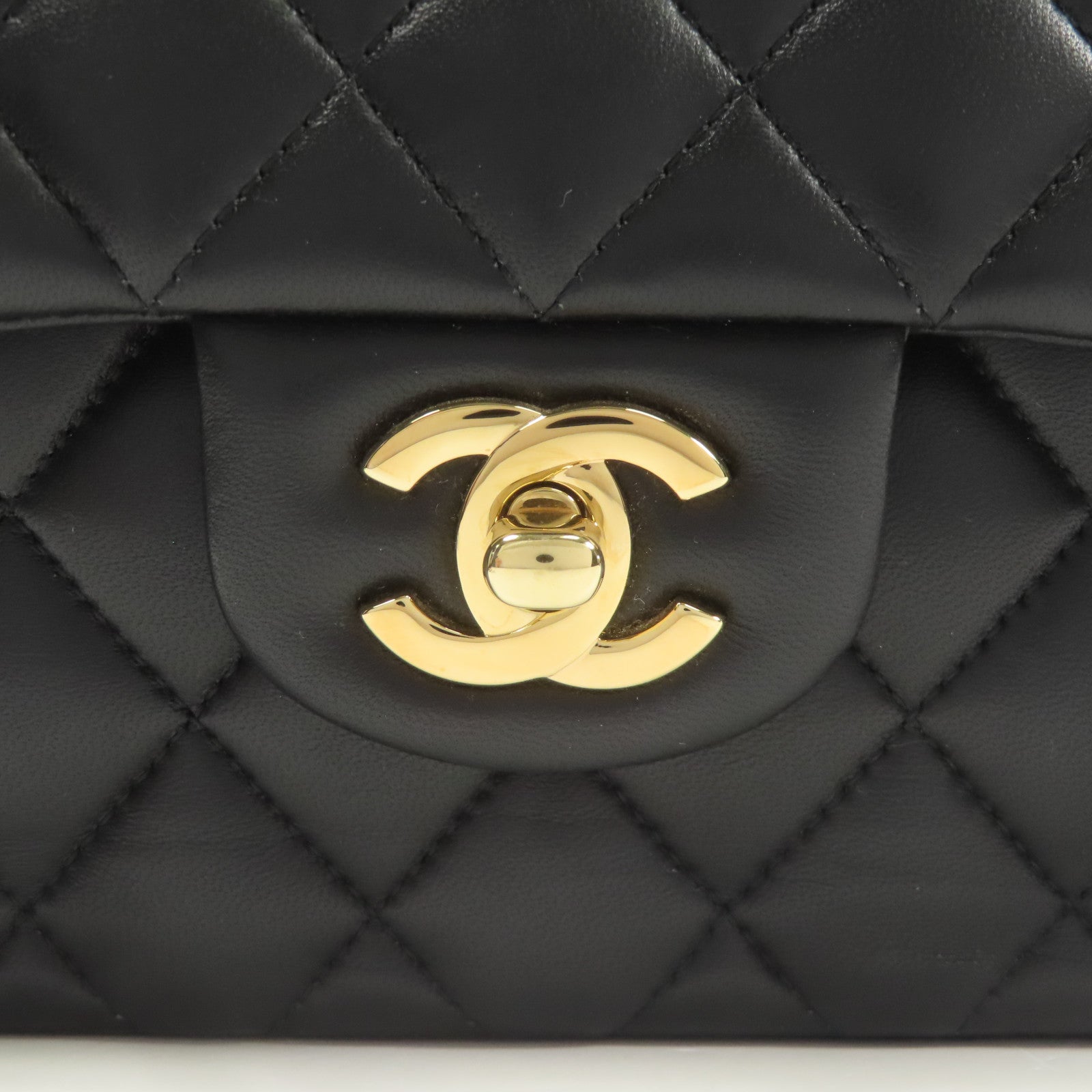 CHANEL 羊皮皮革Classic 23金扣鏈帶肩背袋